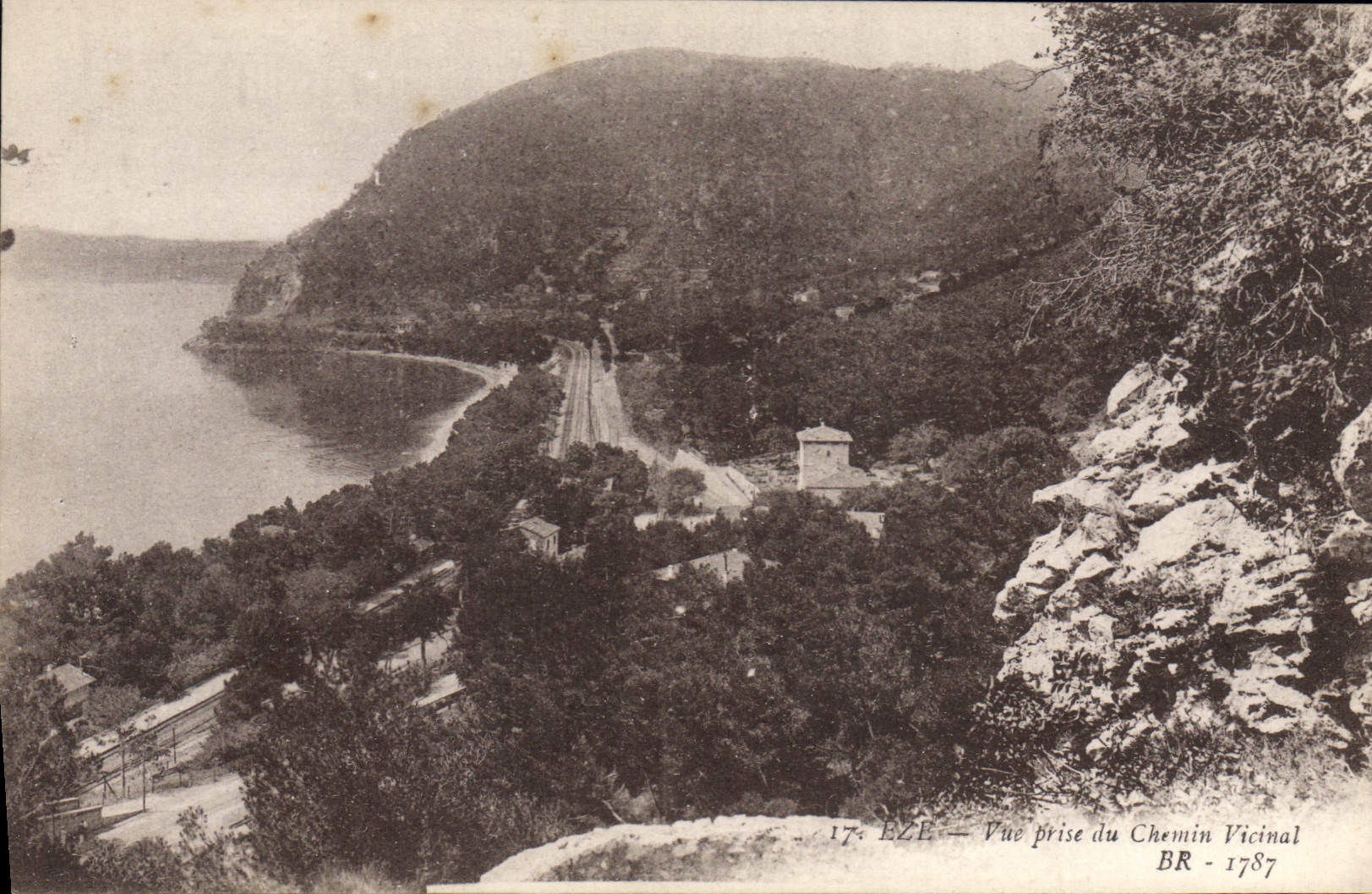 CPA EZE Vue prise du Chemin Vicinal 
