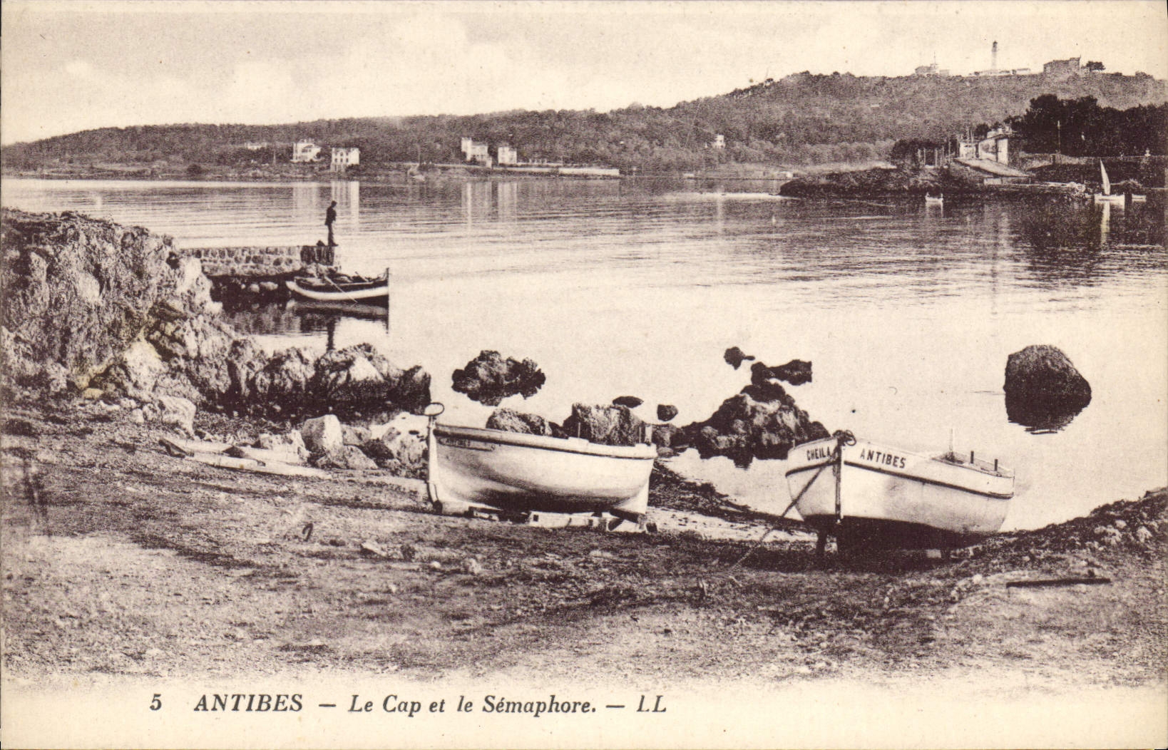 CPA ANTIBES Le cap et le Semaphore