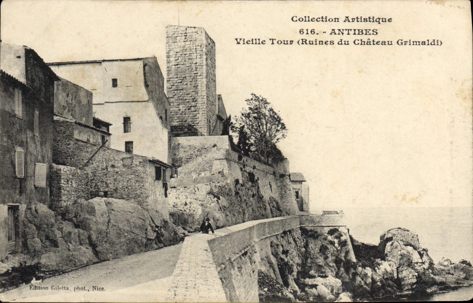 CPA ANTIBES Vieille Tour Ruines du Chateau Grimaldi