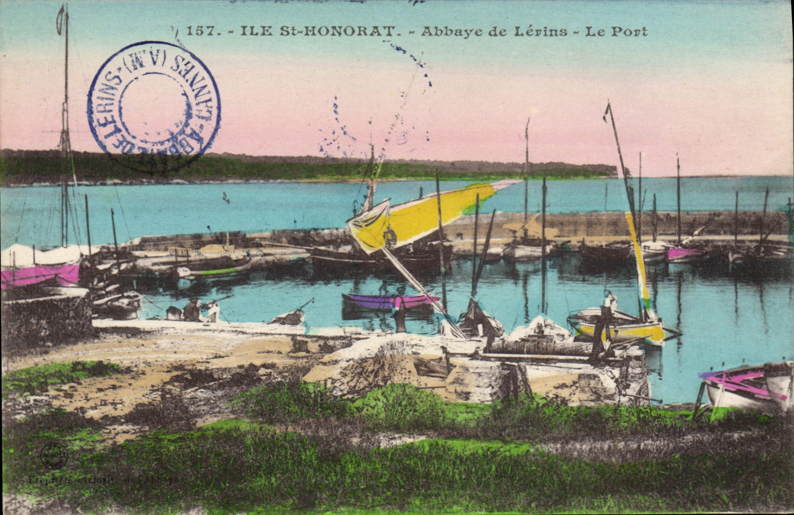 CPA ILE St Honorat Abbaye de lerins le port