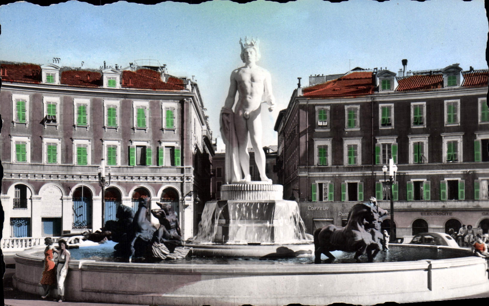 CPA Nice Place Massina la Fontaine du Soleil