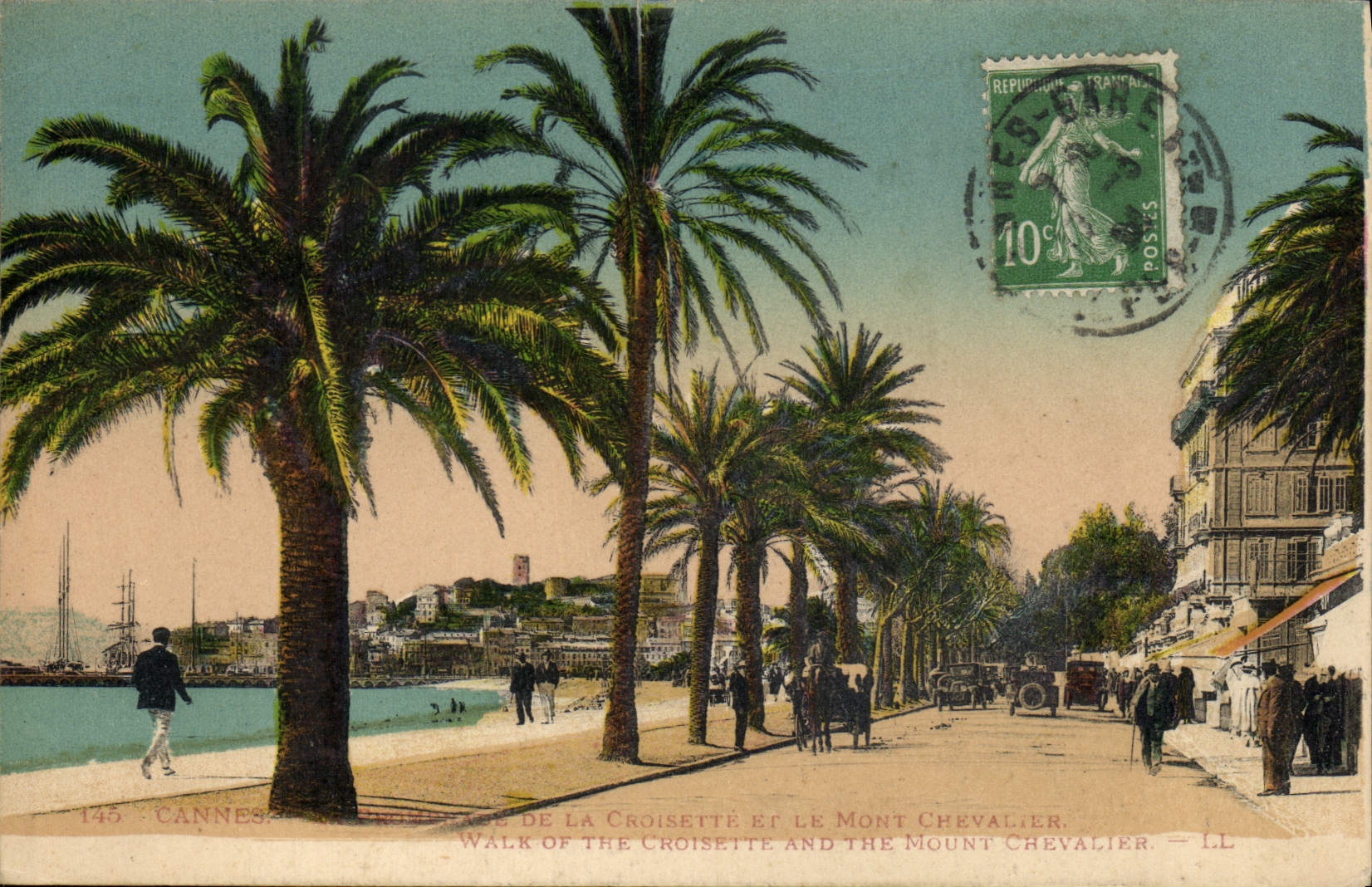 CPA Cannes Promenade de la Croissette et le Mont Chevalier 
