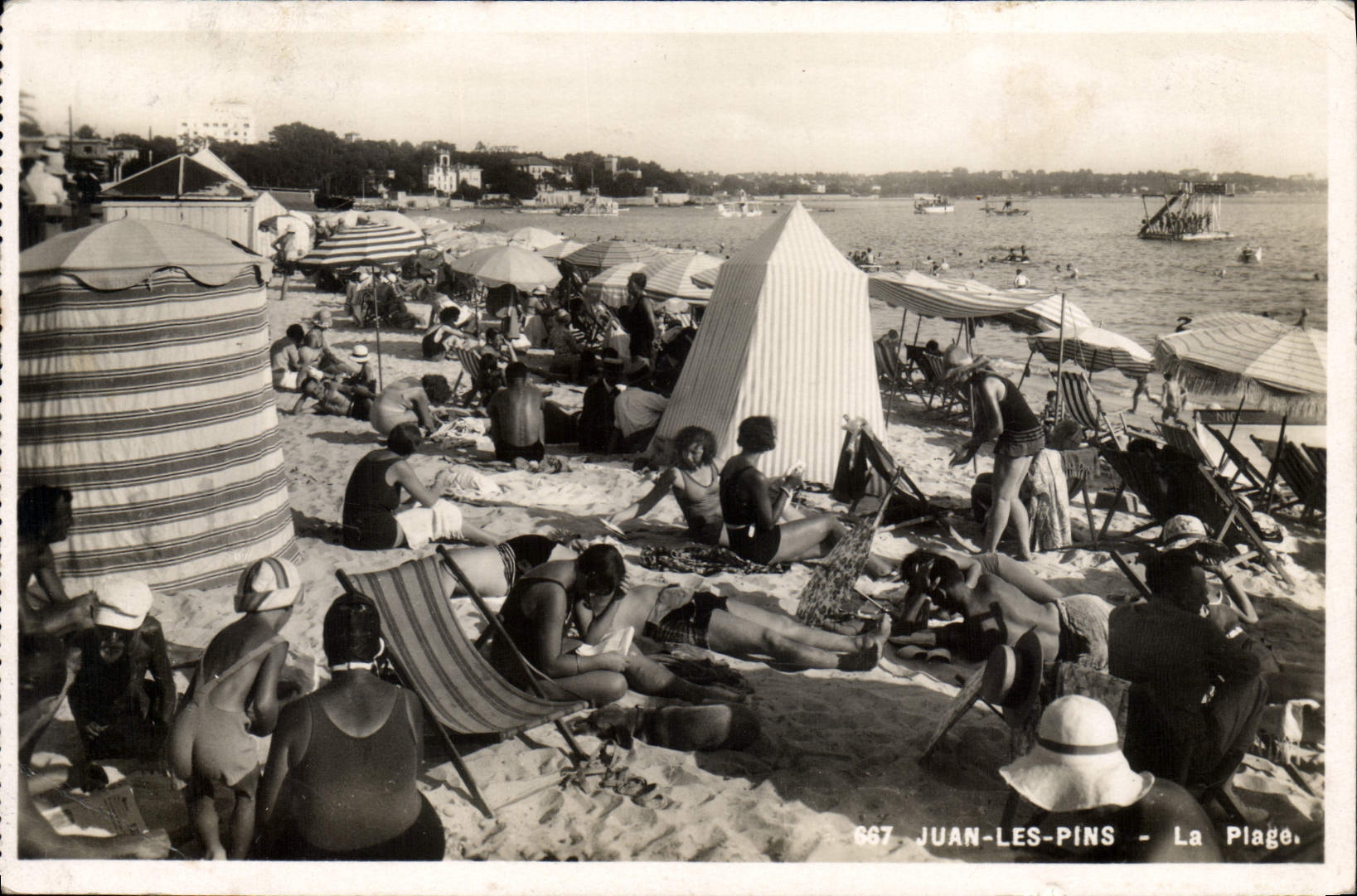 CPA Juan les Pins La Plage 