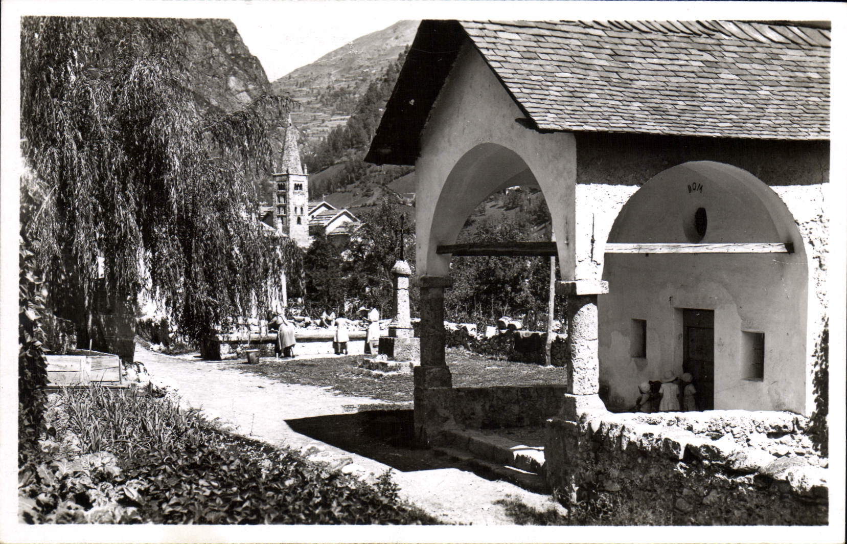 CPA St Etienne de Tenee Vue prise de la Chapelle St Roch 