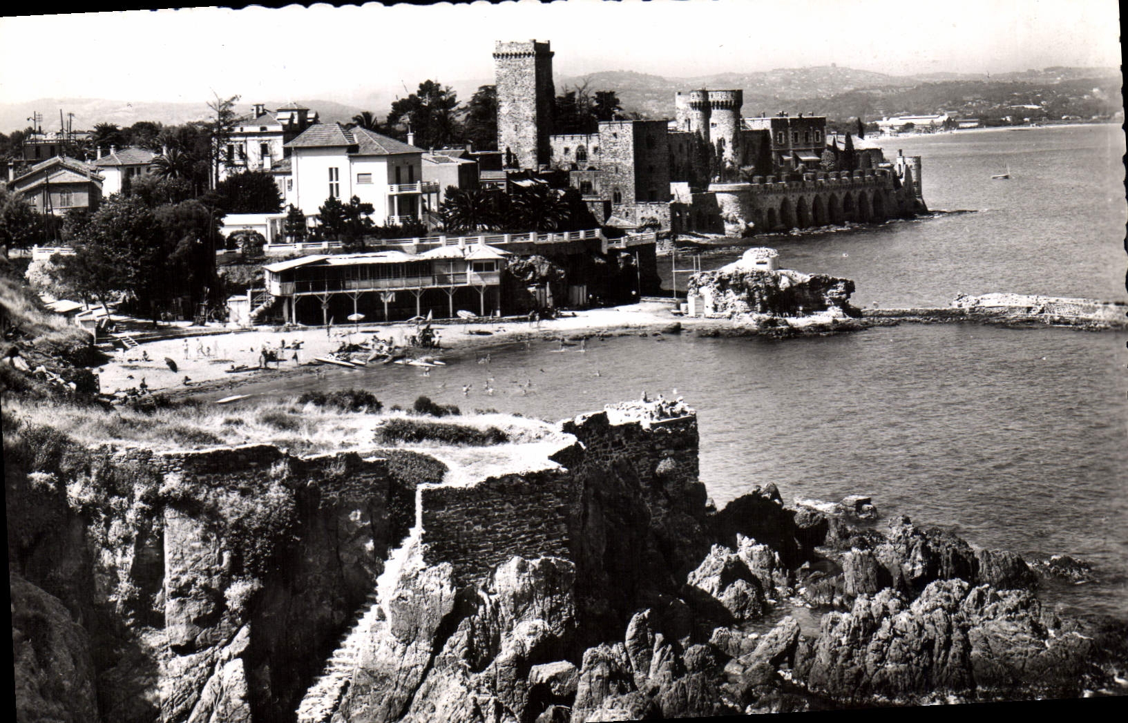 CPA La Cote d'Aur la Napoule la plage et le chateau