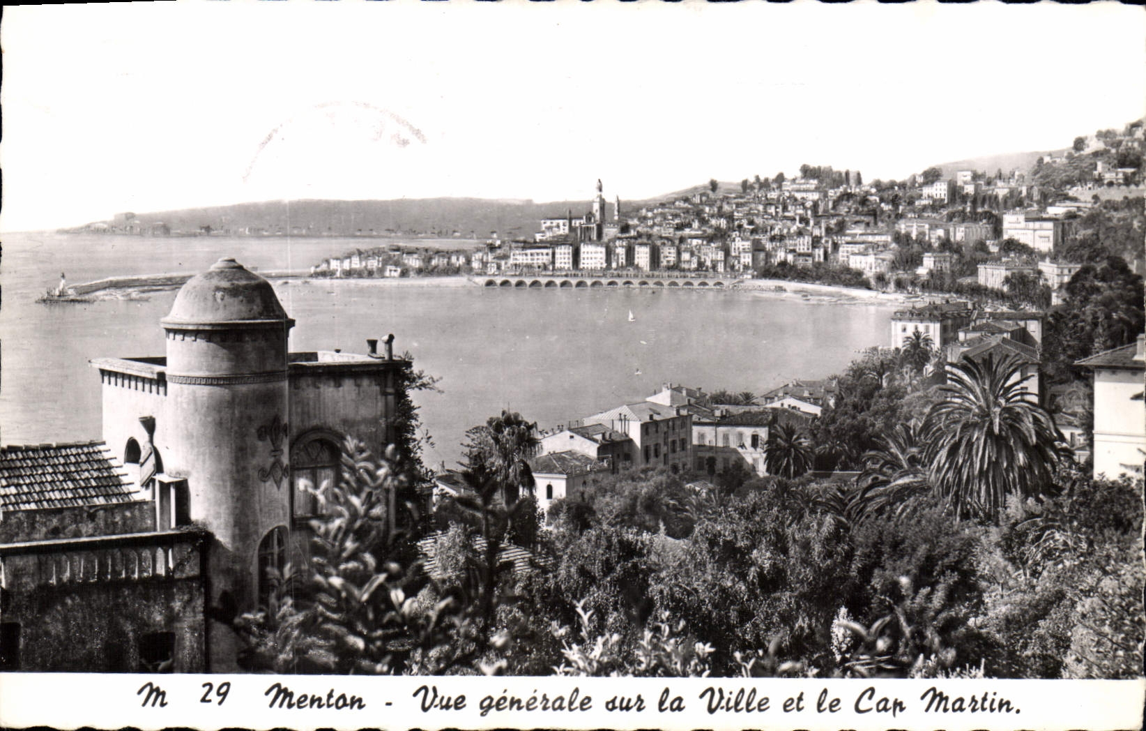 CPA Menton Vue generale sur la Ville et le Cap Martin
