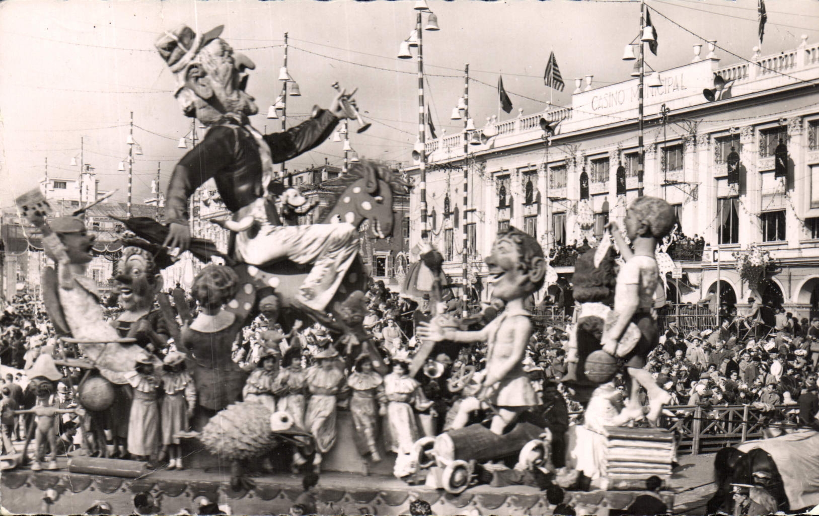 CPA Carnaval de Nice Le Retour d'Age 