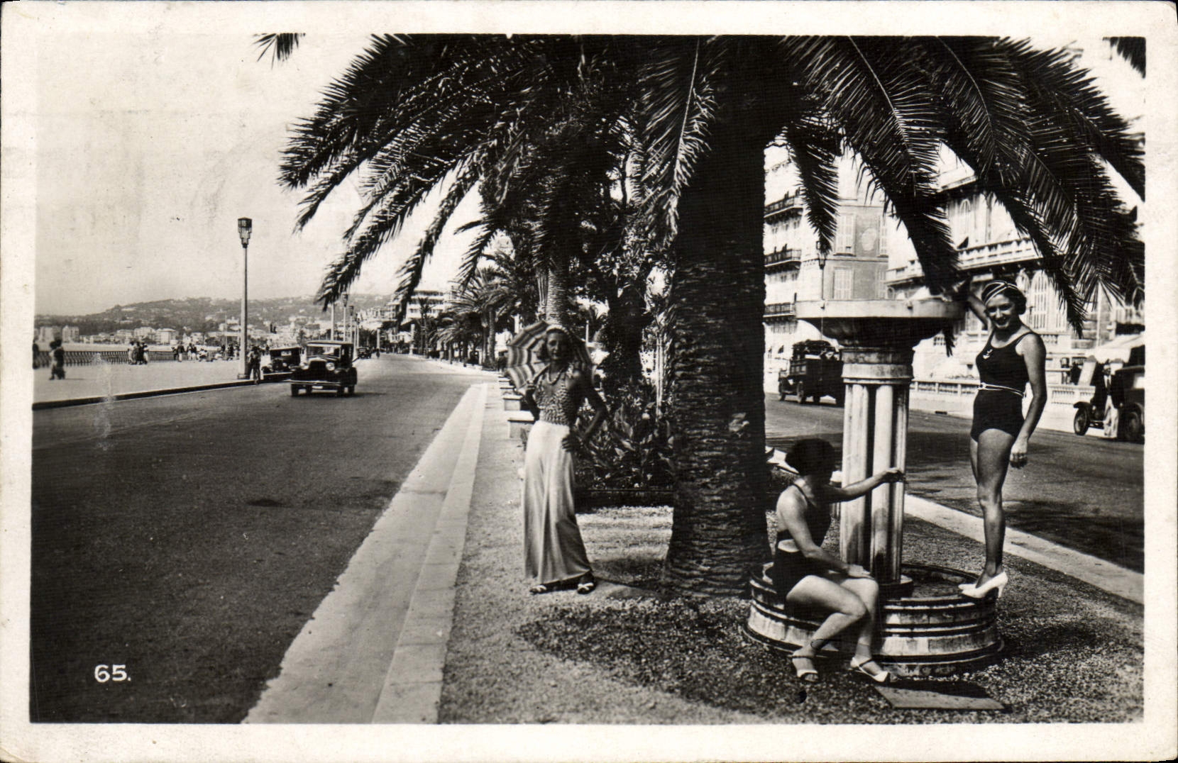 CPA Nice la saison d'ete pin-up