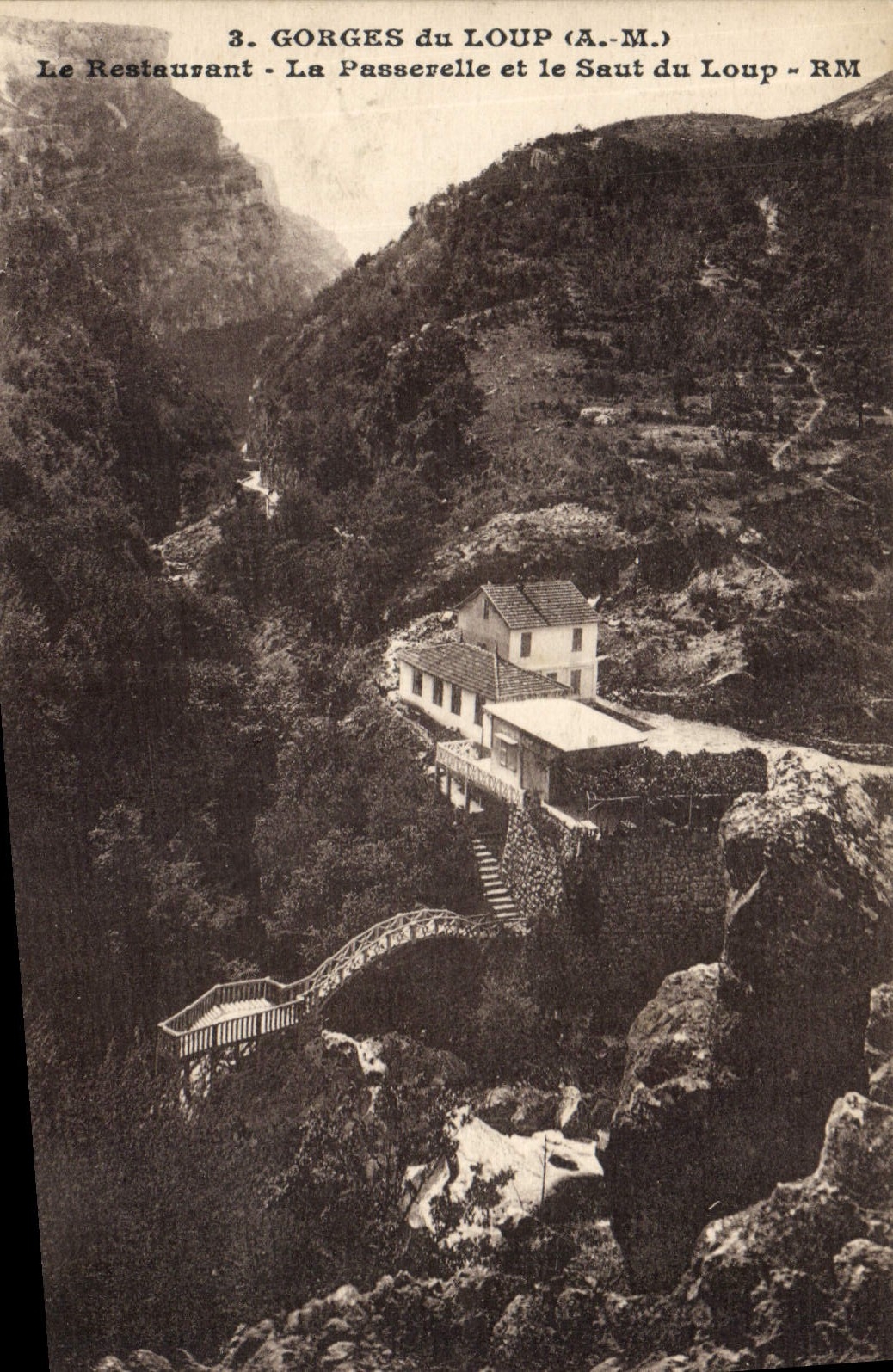 CPA Gorges du Loup Le Restaurant La Passerelle et le Saut du Loup