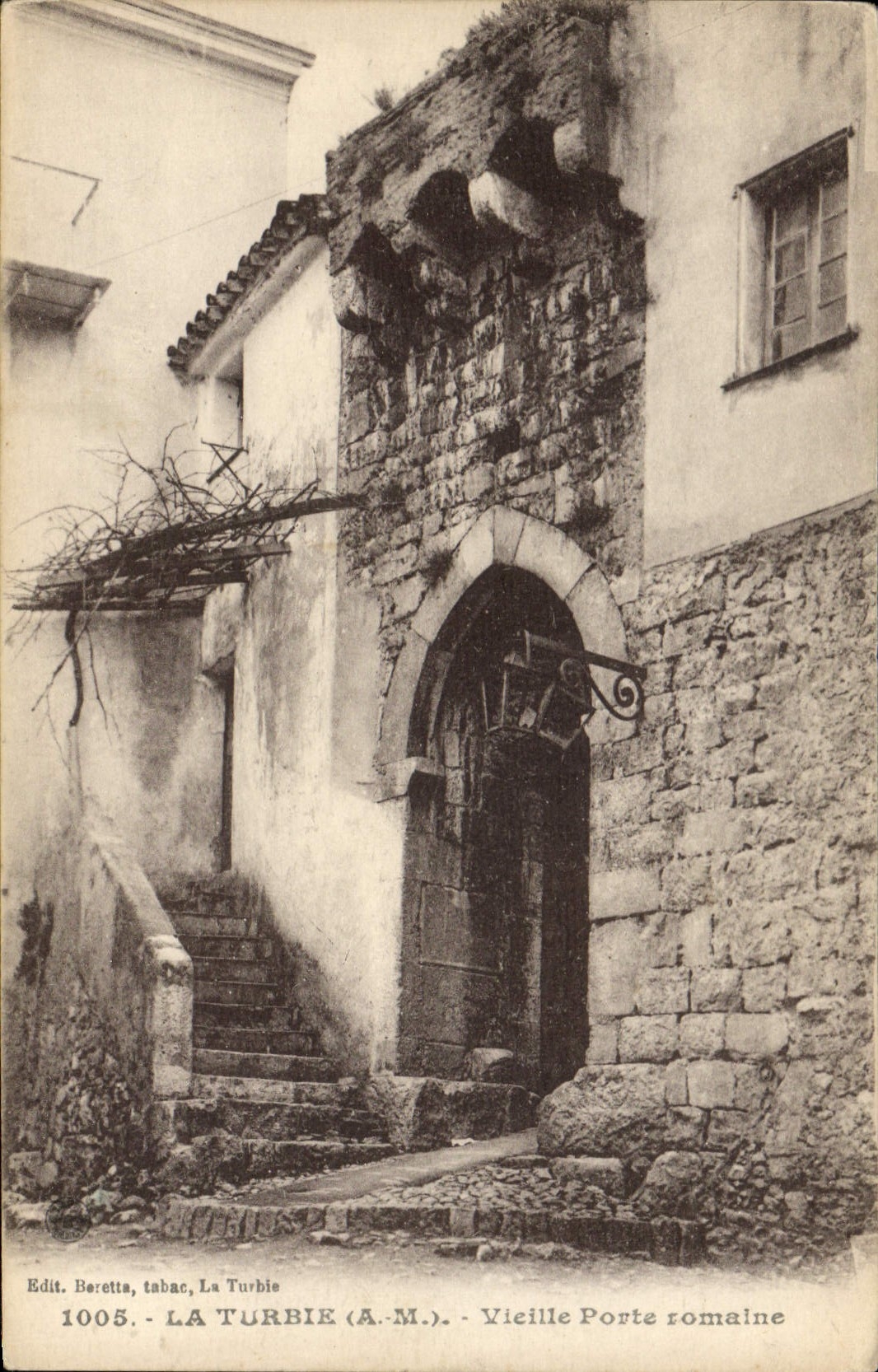 CPA La Turbie Vieille porte romaine 
