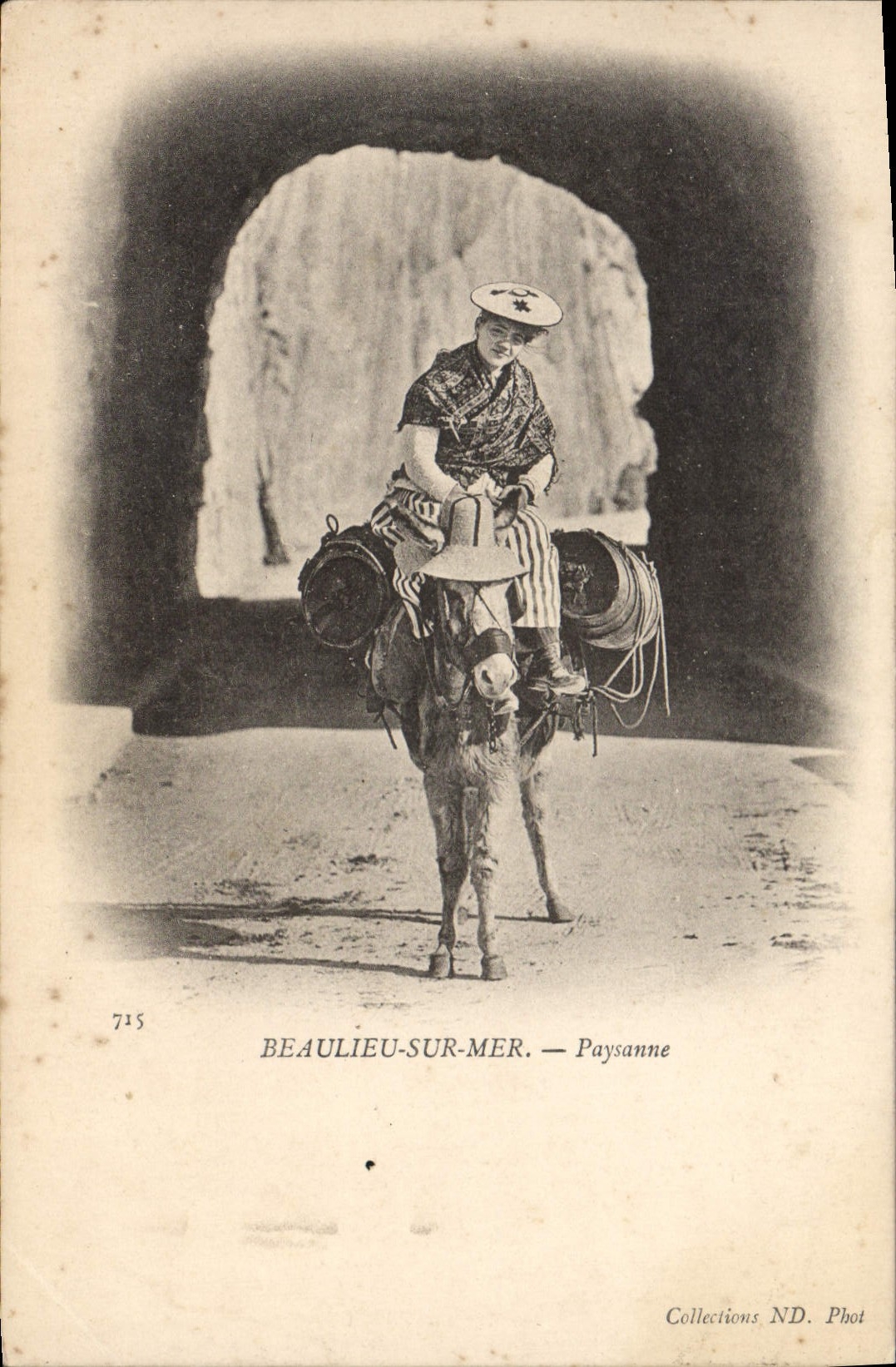 CPA Beaulieu sur Mer Paysanne 