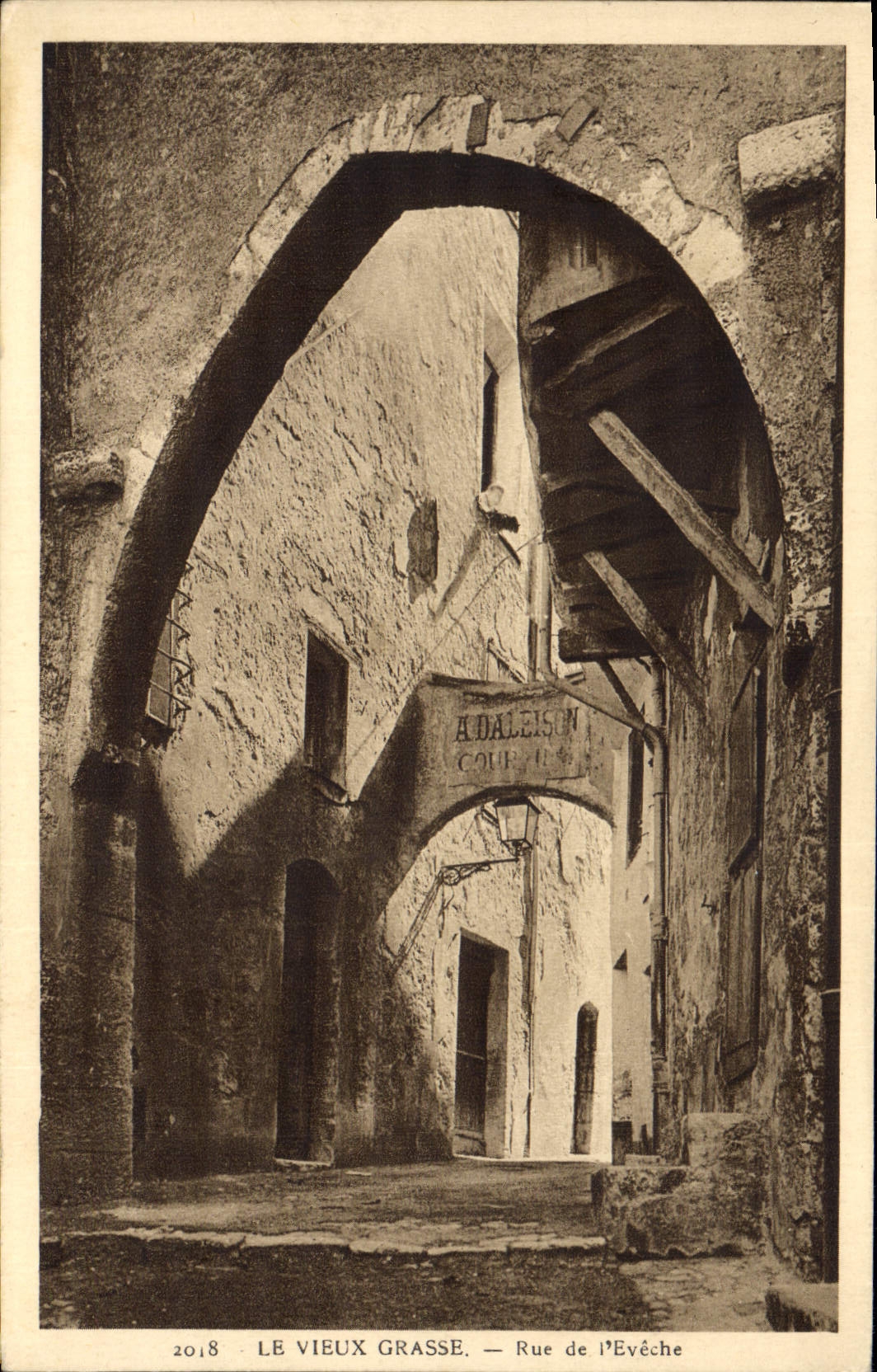 CPA Le Vieux Grasse rue de l'Eveche 
