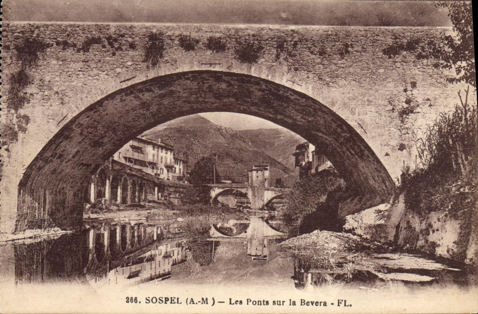 CPA Sospel A M les ponts sur la Bevera 