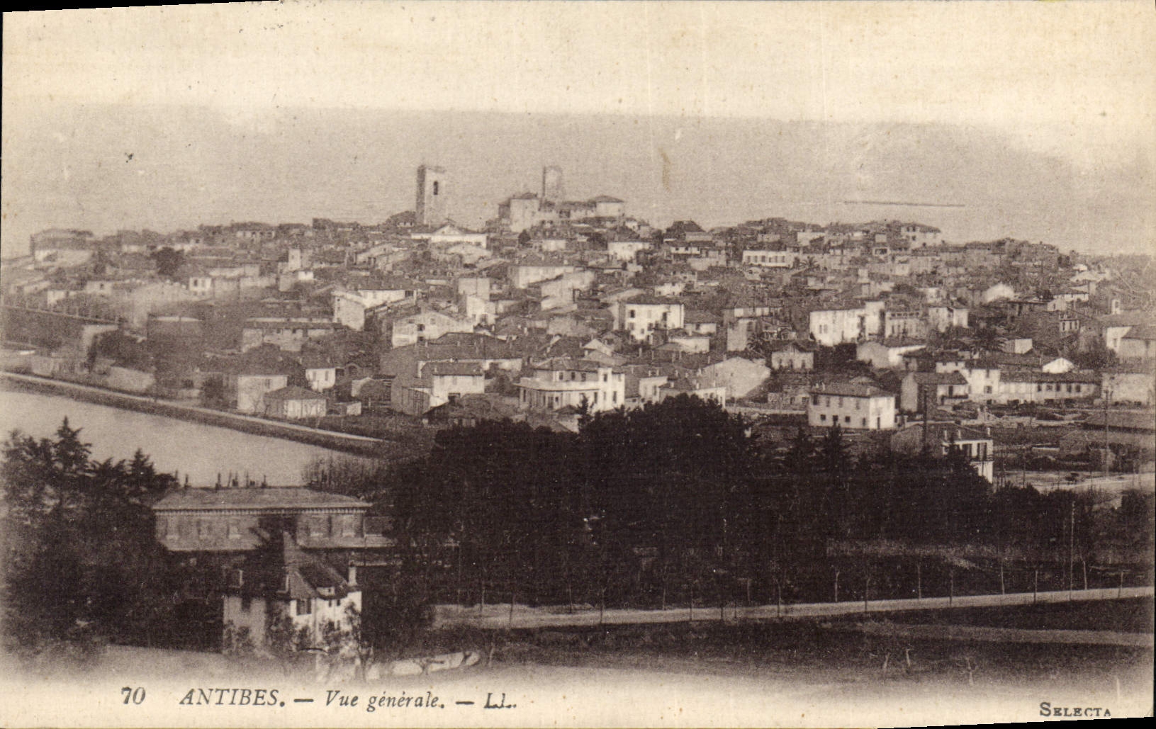 CPA Antibes Vue generale