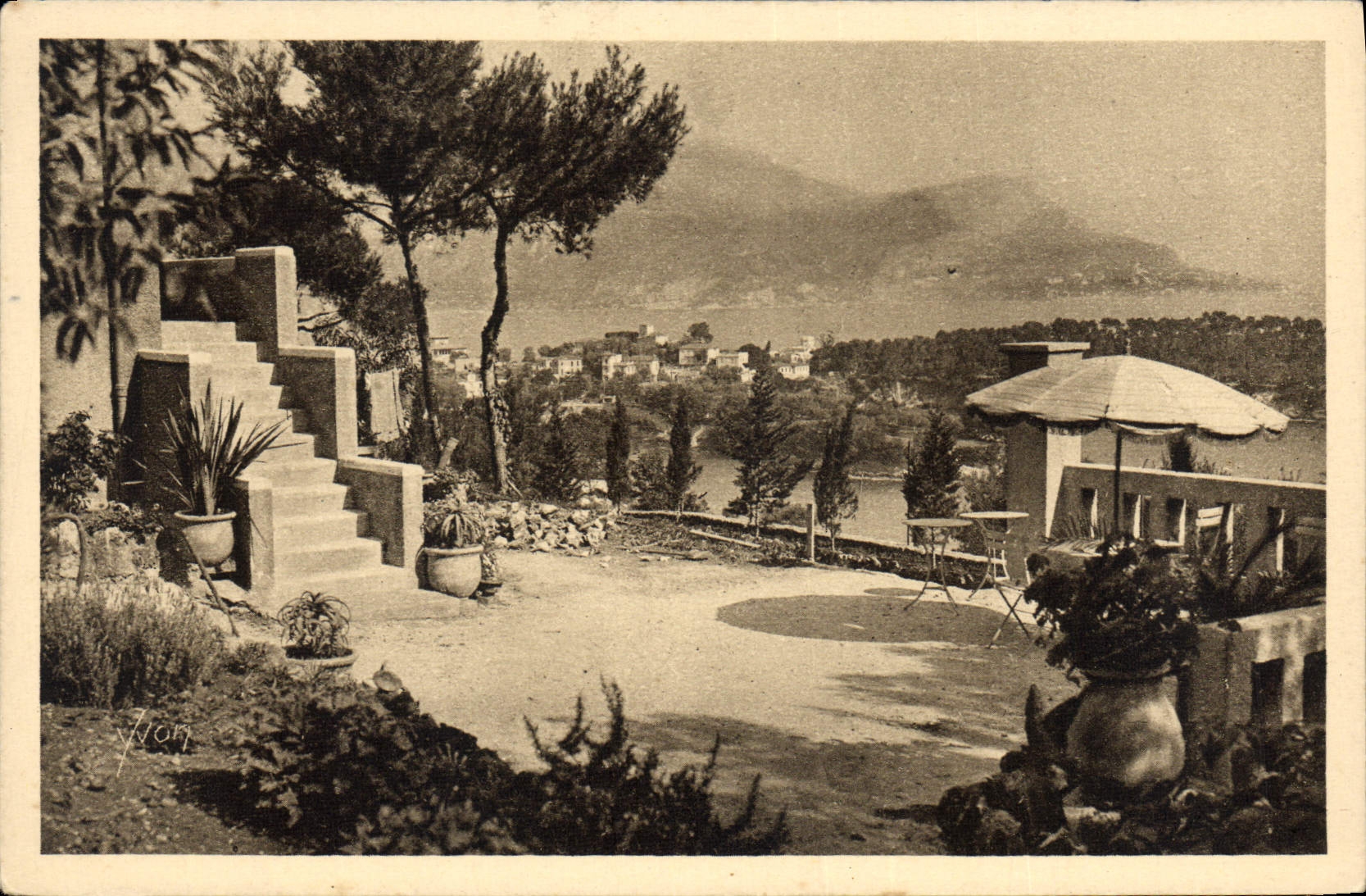 CPA Cap Ferrat St Hospice et la Tete de Chien vus de la Pointe du Cap