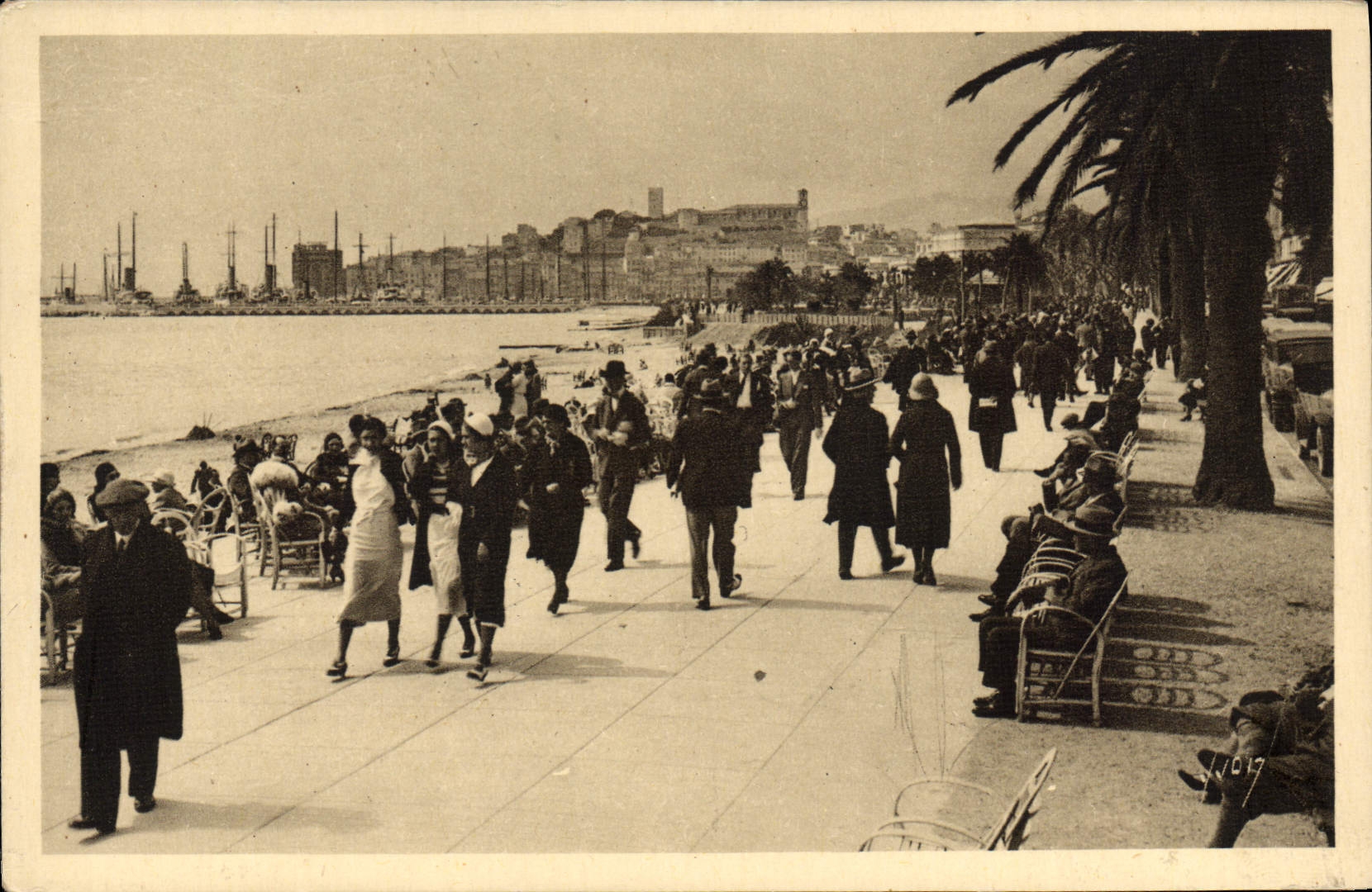 CPA Cannes Alpes Maritimes Promenade de la Croisette