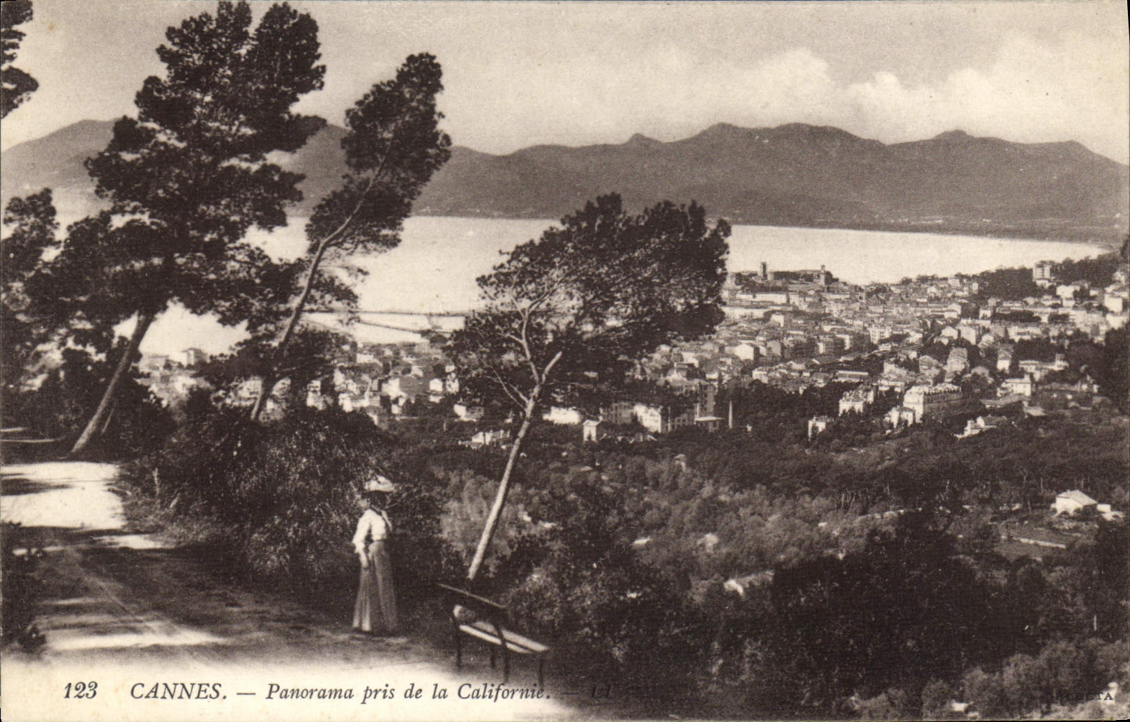 CPA Cannes Panorama pris de la Californie 