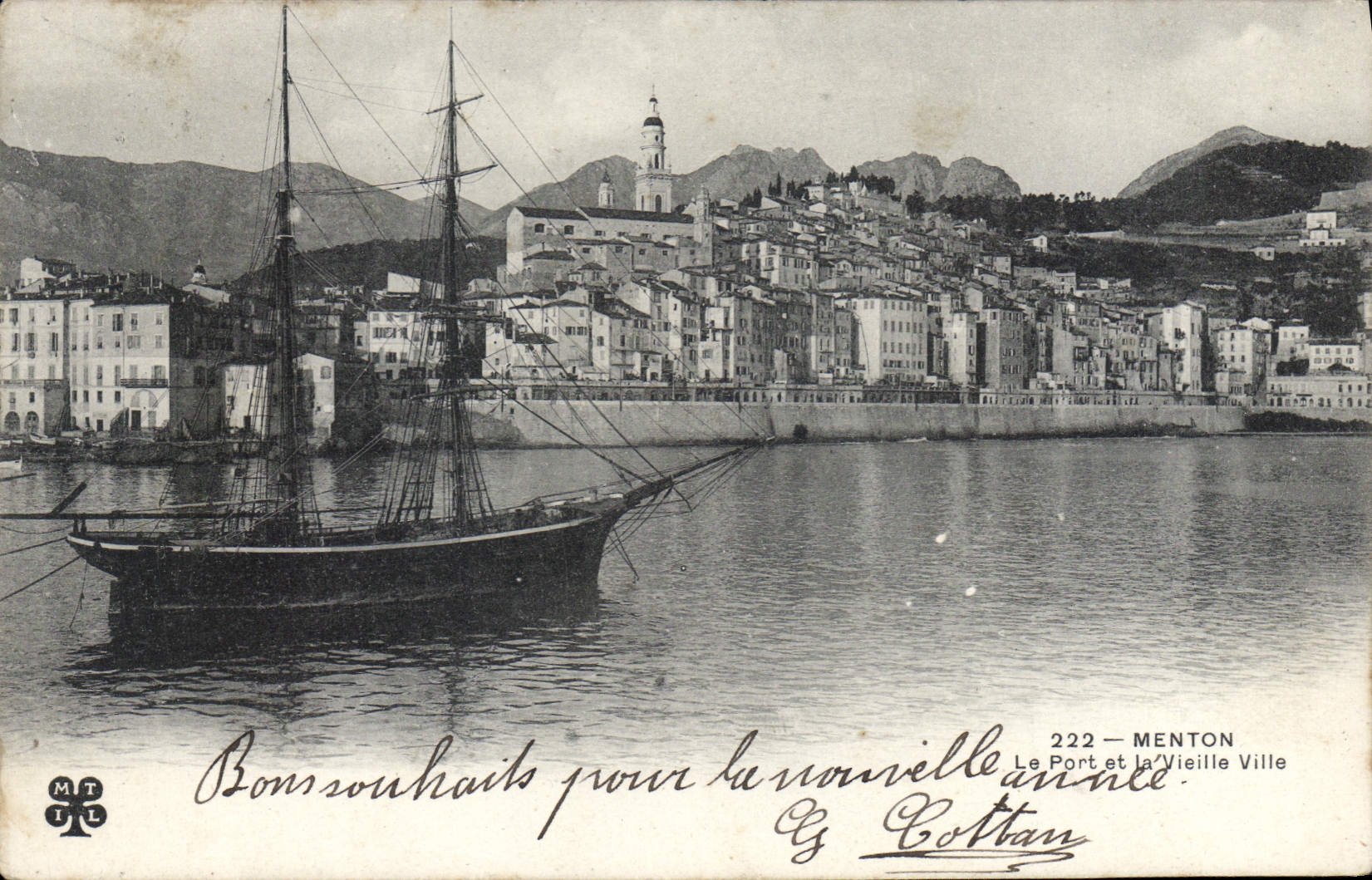 CPA Menton Le Port et la Vieille Ville 