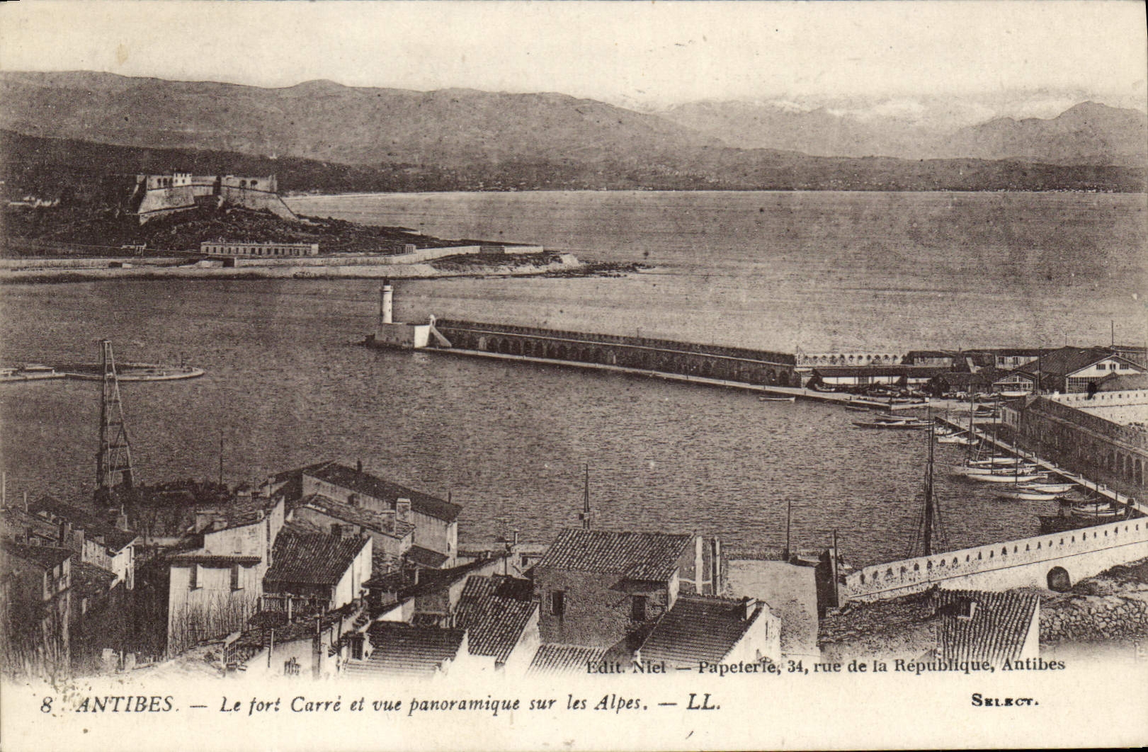 CPA Antibes Le fort Cerre et vue panoramique sur les Alpes