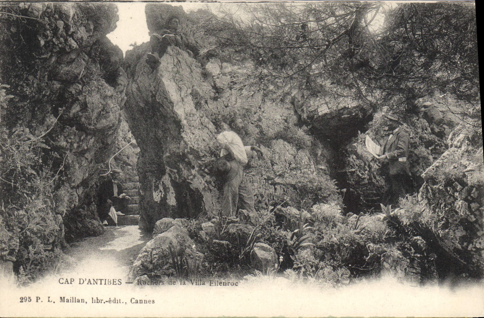 CPA Cap d'Antibes Rochers de la Villa Eilenroc