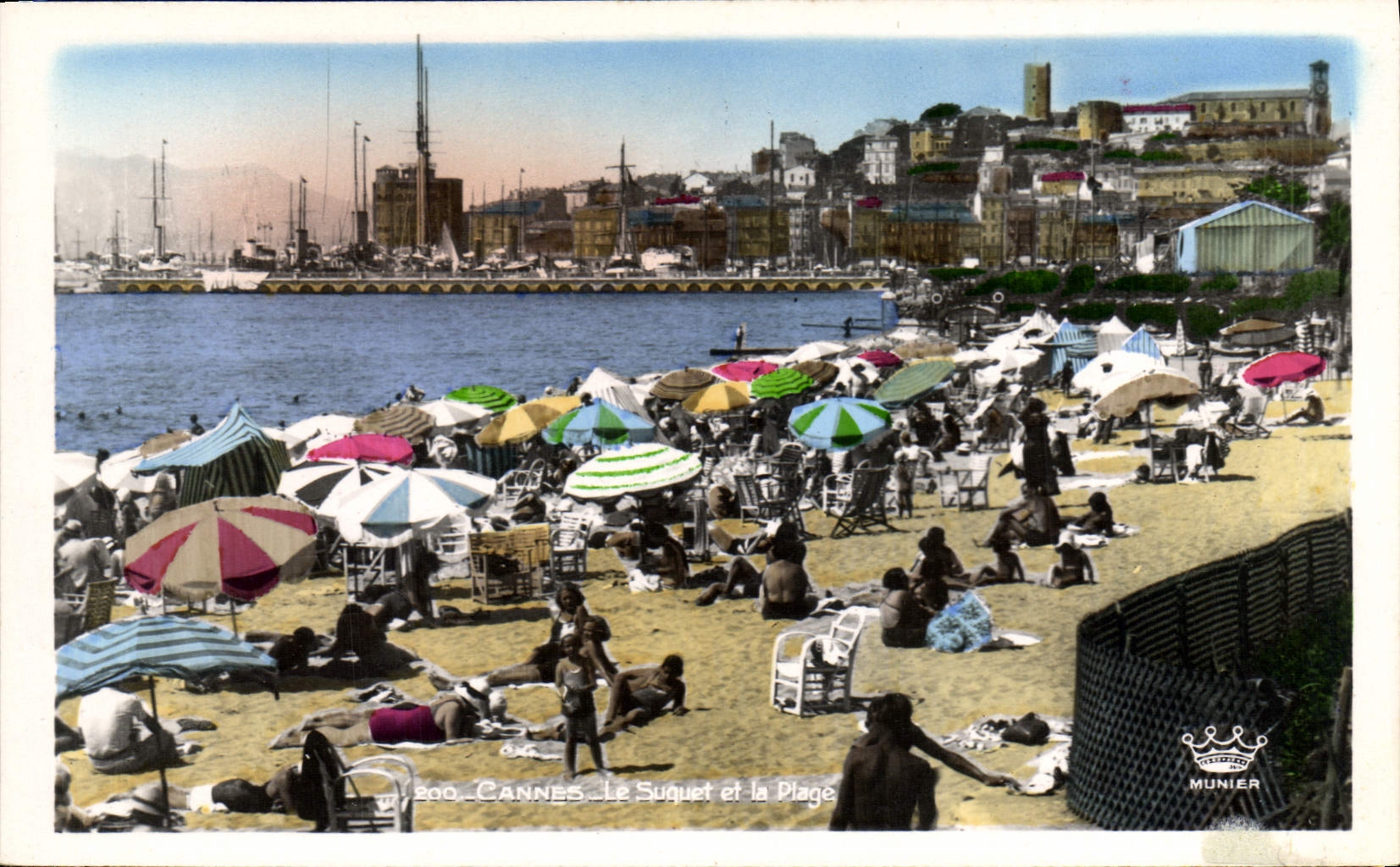 CPA Cannes Le Suquet et la Plage 