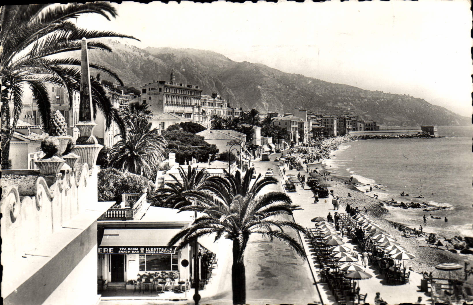 CPA Menton La Promenade et la Plage vues du Casino 
