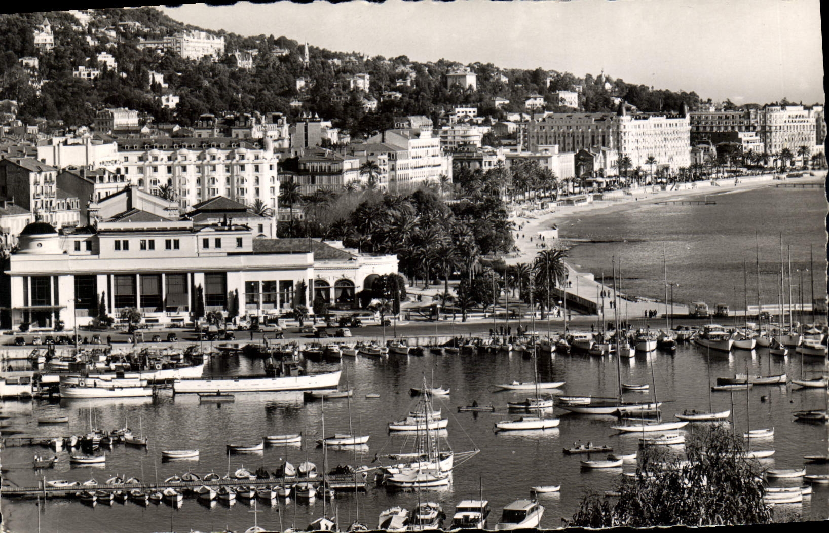 CPA Cannes Le Port Le casino la Croisette 