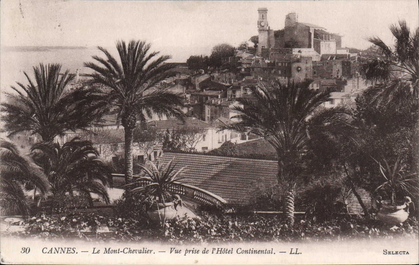 CPA Cannes le Mont Chevalier vue prise de l'hotel Continental 