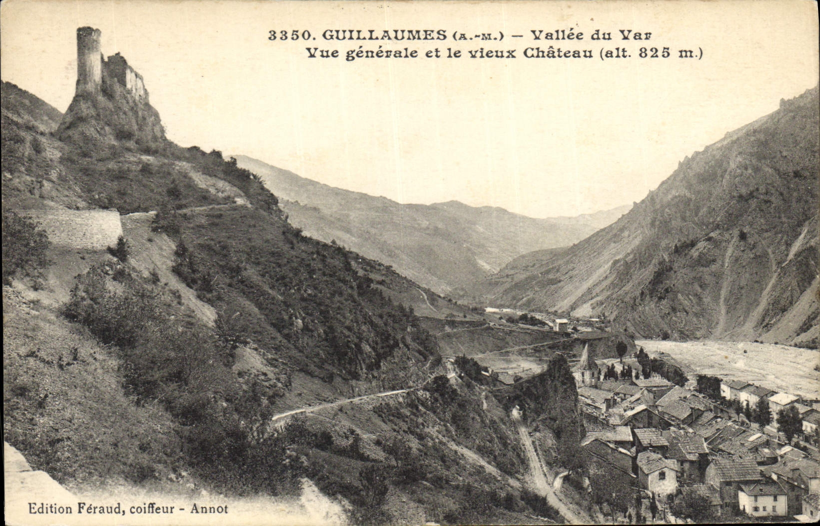 CPA Guillaumes A M Vallee du Var vue generale et le vieux chateau