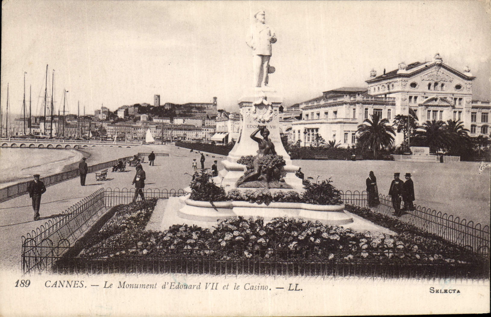 CPA Cannes Le Monument d'Edouard VII et le Casino 