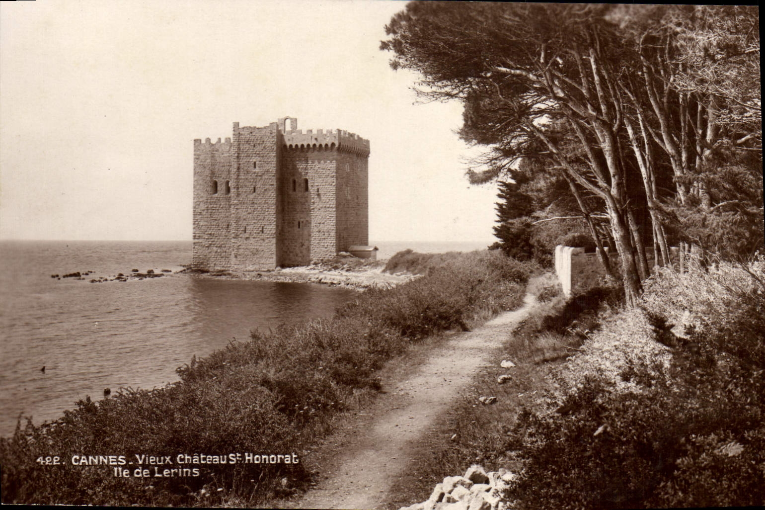 CPA Cannes Vieux Chateau St Honorat Ile de Lerins 