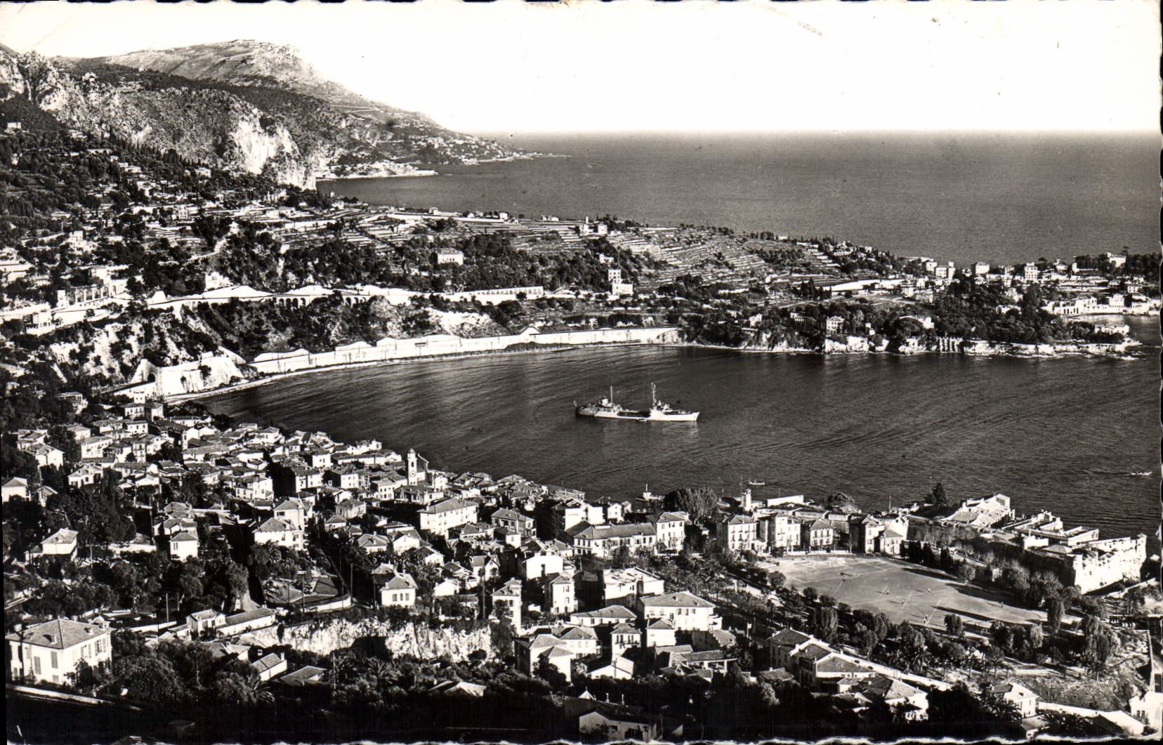 CPA Villefranche sur mer vue generale le terrain de sports la rade 