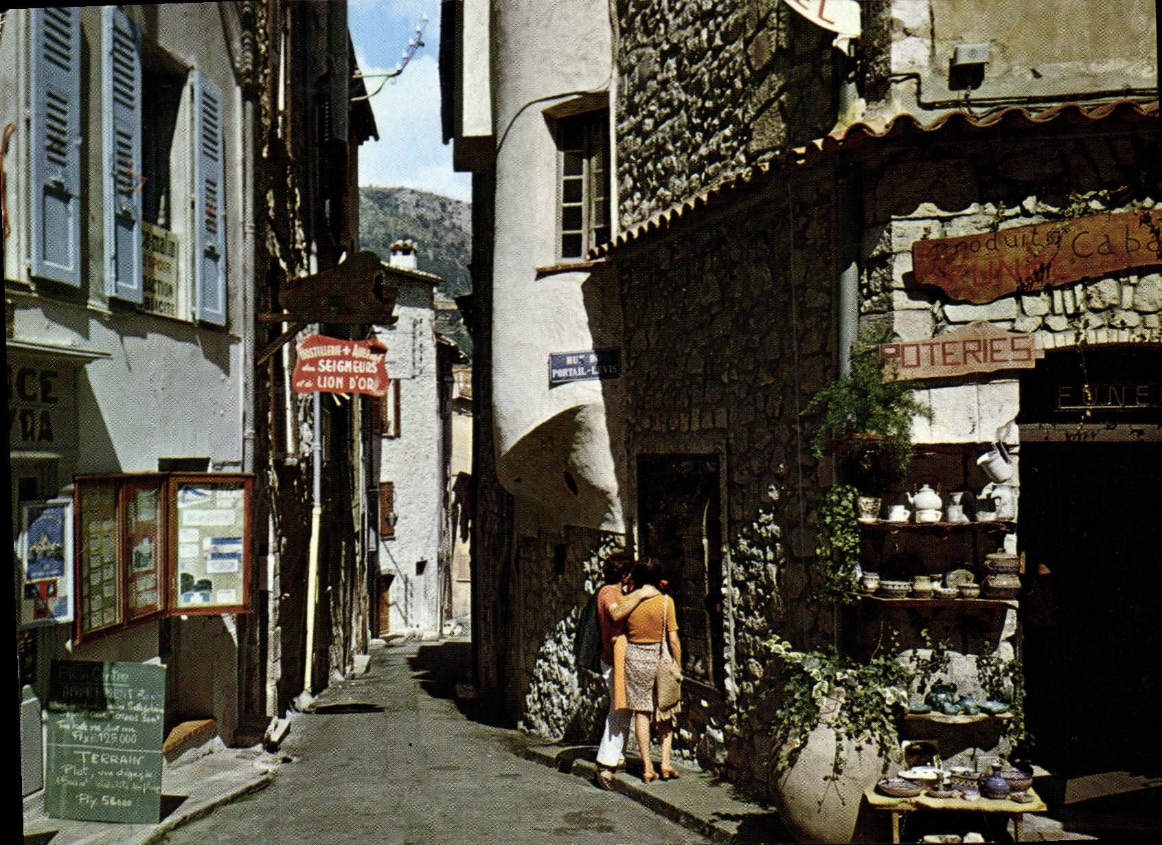 CPSM Vence Cote d'Azur Vieille rue pittoresque