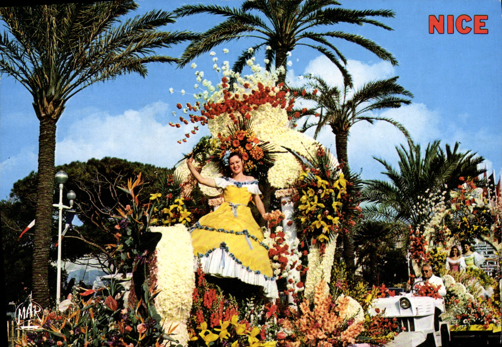 CPSM la Cote d'Azur en Fete Nice Bataille de Fleurs