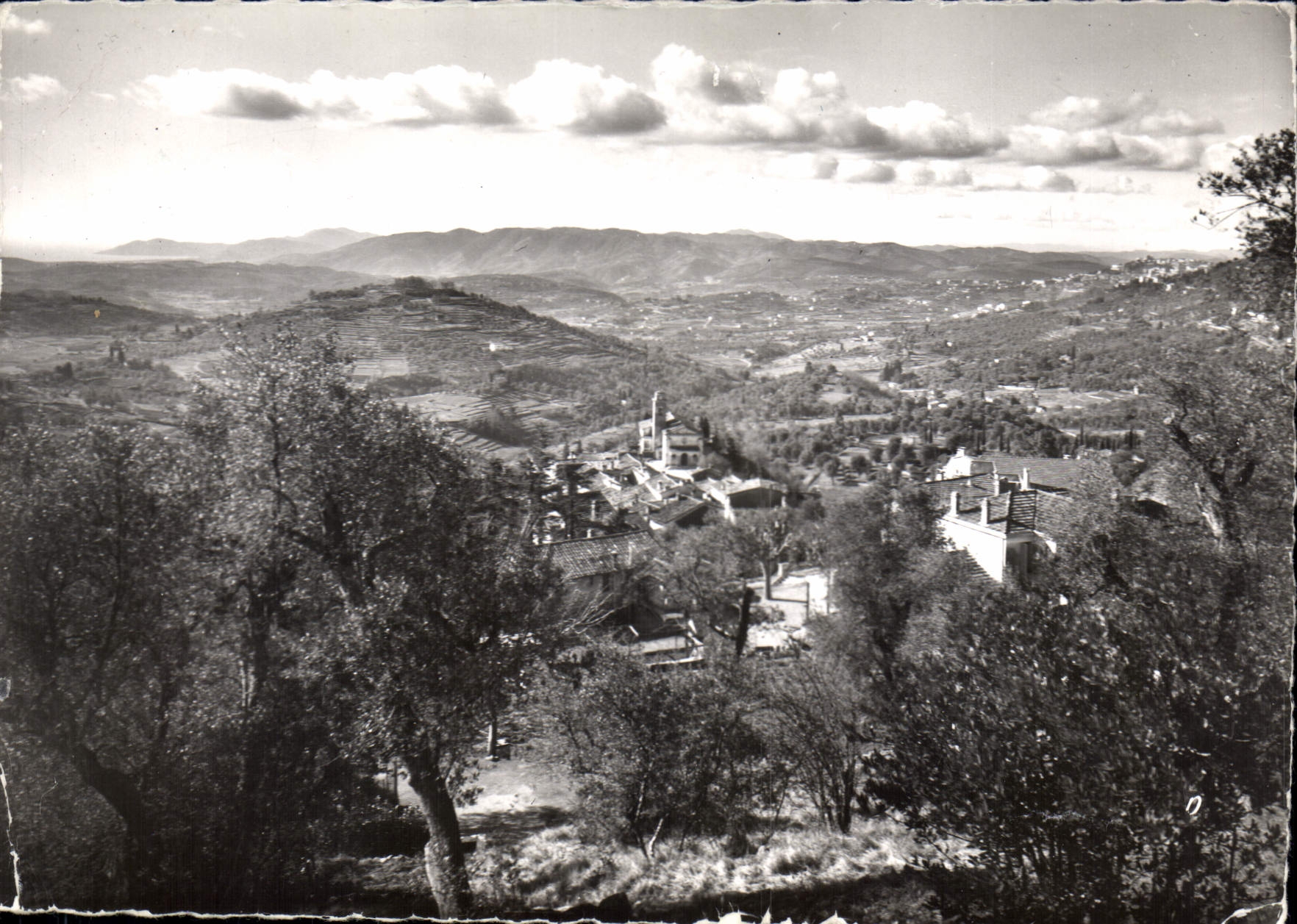 CPSM Magagnosc A M vue panoramique vers Grasse et le Golfe de la Napoule 