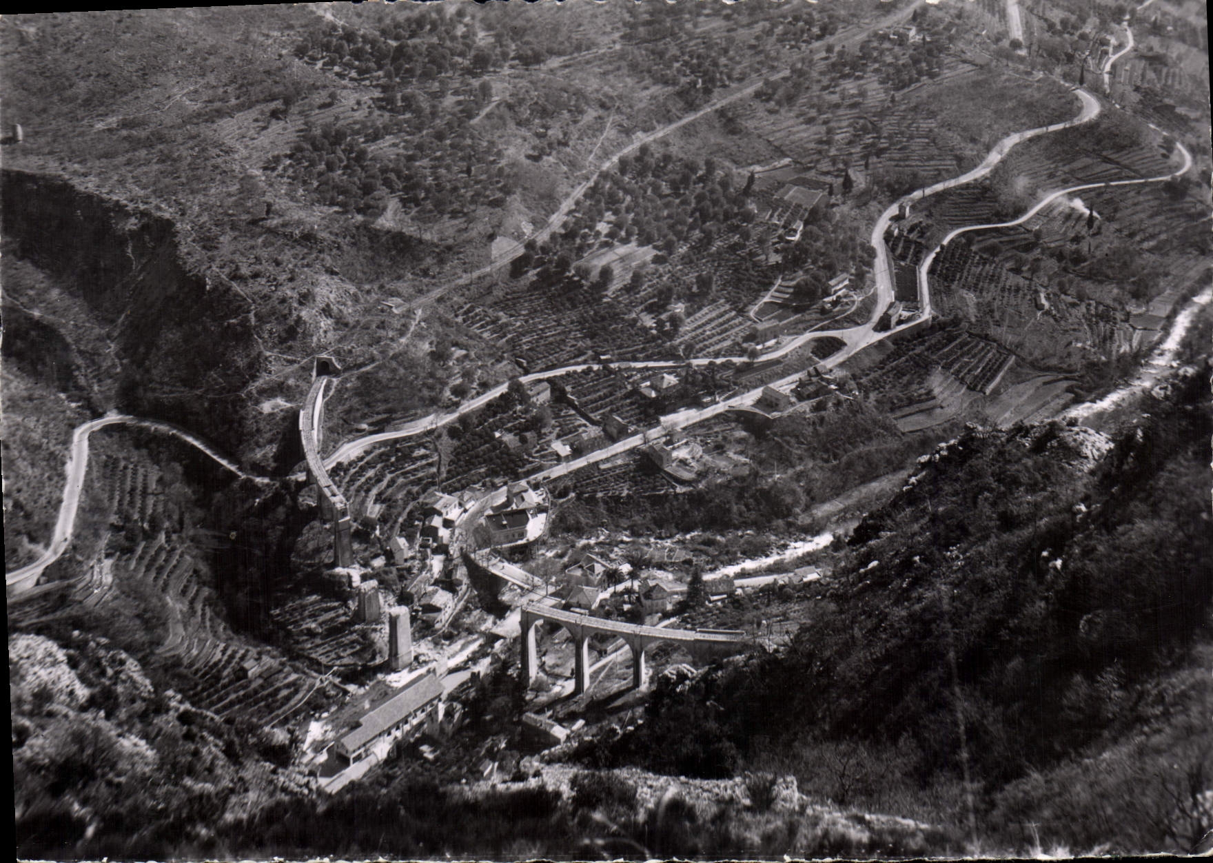 CPSM Pont du Loup Vue generale Vue prise des Lacets de Gourdon