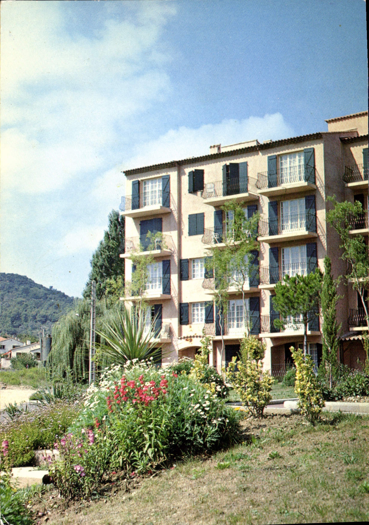 CPSM Avenue du Fournas Residence les Tourelles