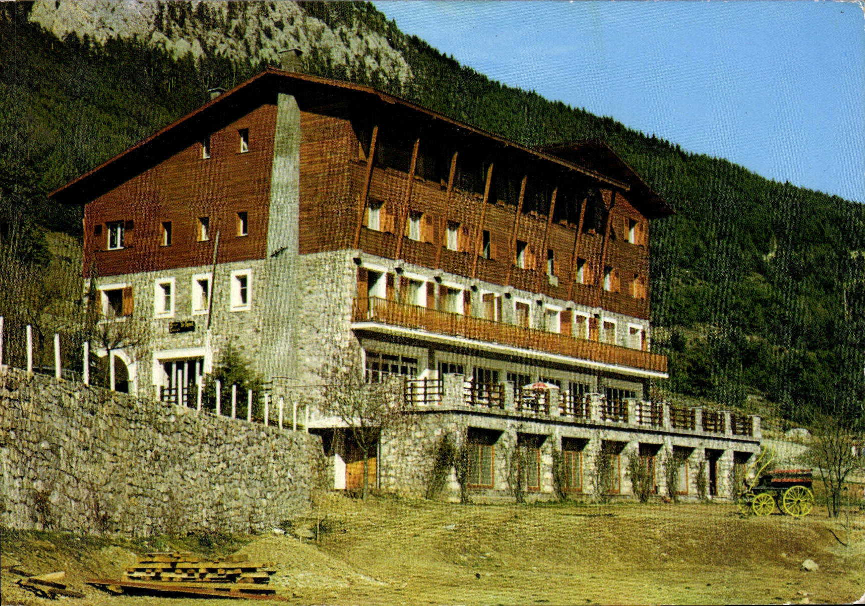 CPSM Le Tyrol Saint Dalmas Valdeblore Altitude 1330 metres Maison Familiale de Vacances de la Caisse