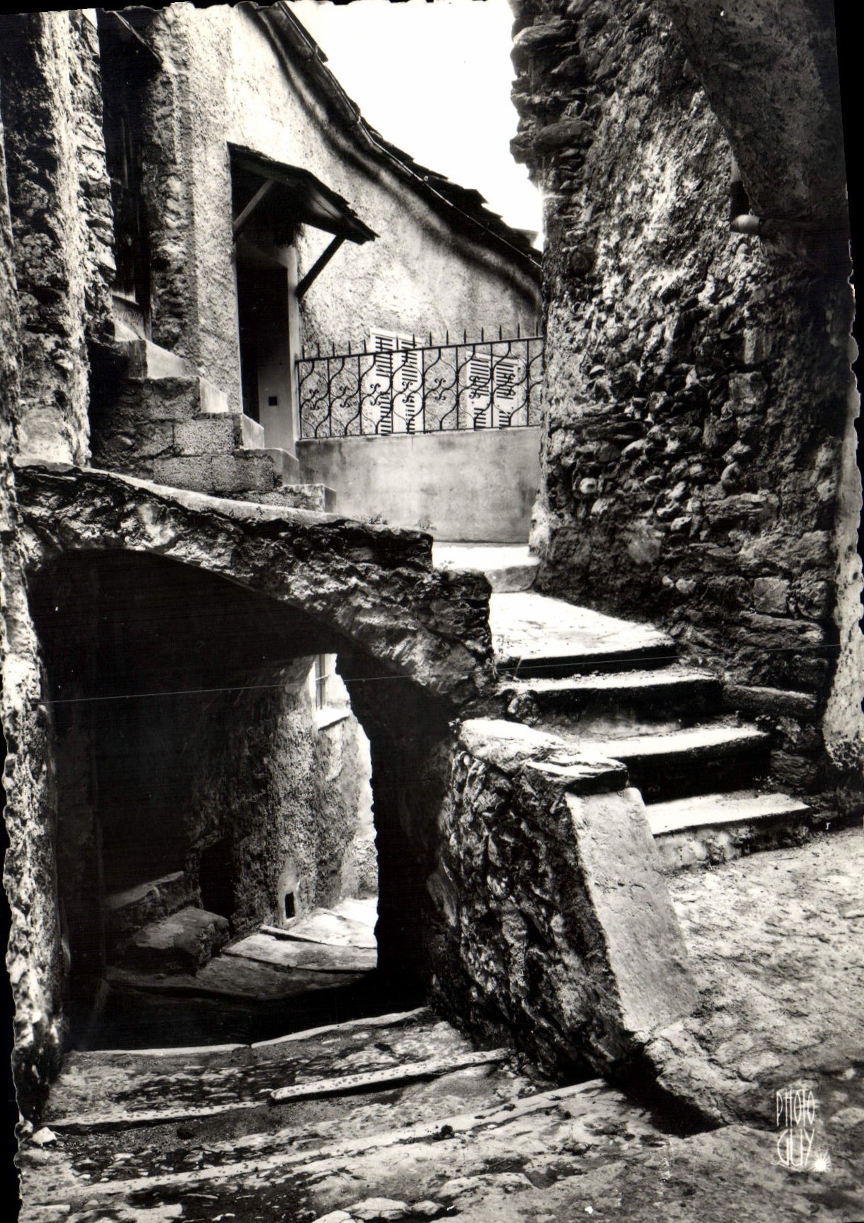 CPSM Tende (A M) alt 850 m La Rue Saint Esprit