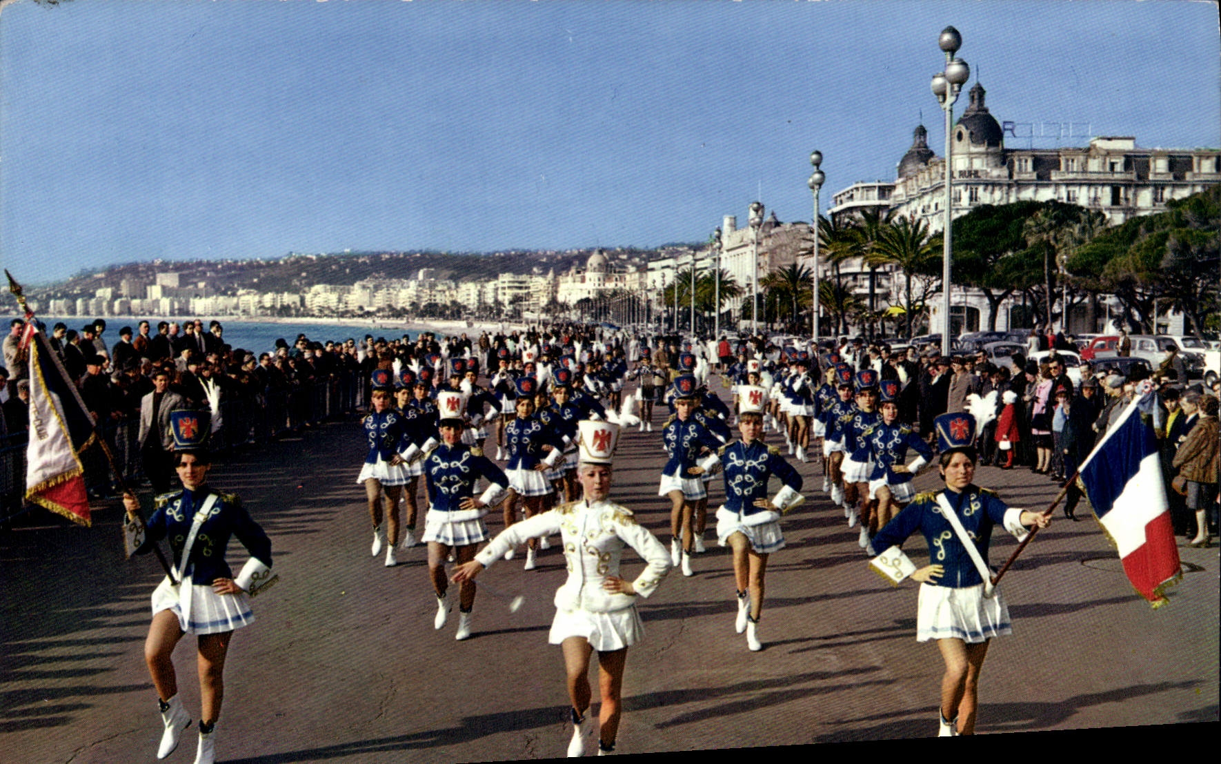 CPSM Le Bataillon de Charme de la Cote D'Azur