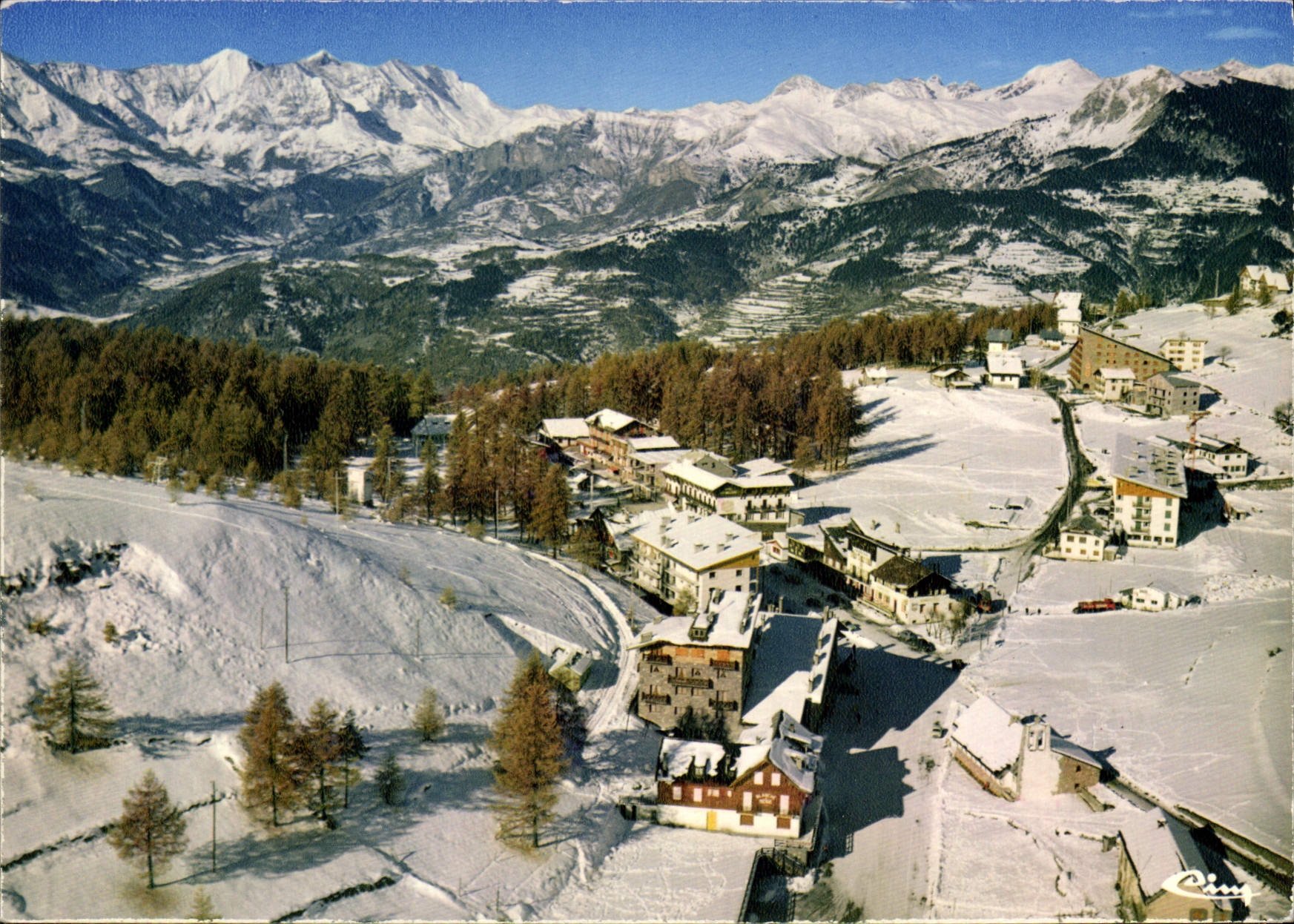 CPSM Valberg (Alpes Mar) Alt 1700m Station d'hiver et station estivale Vue aerienne de la Station en