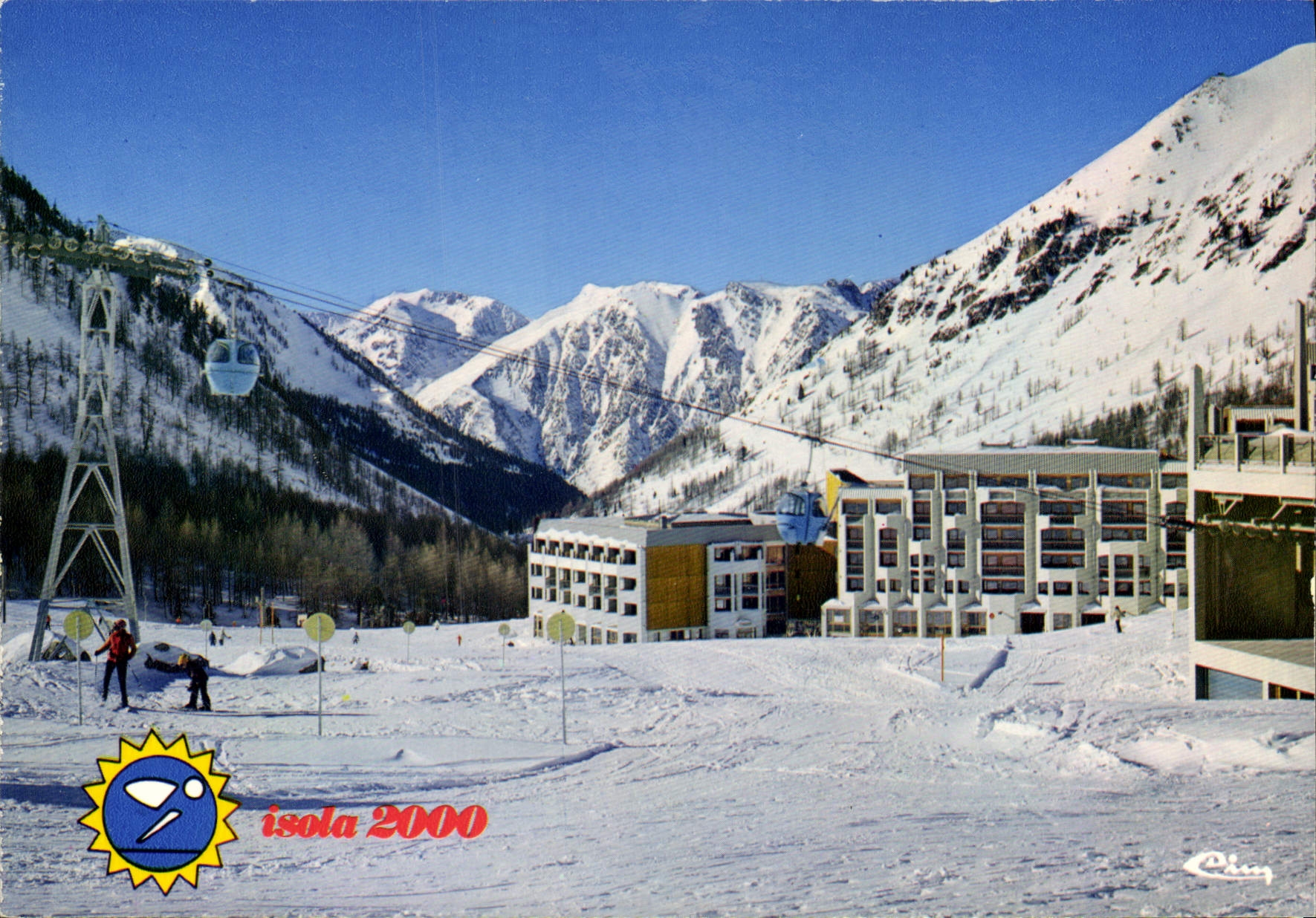 CPSM Isola 2000 (Alpes Mar) Balcon de neige sur la Cote d'Azur La Station et la gare du telecabine