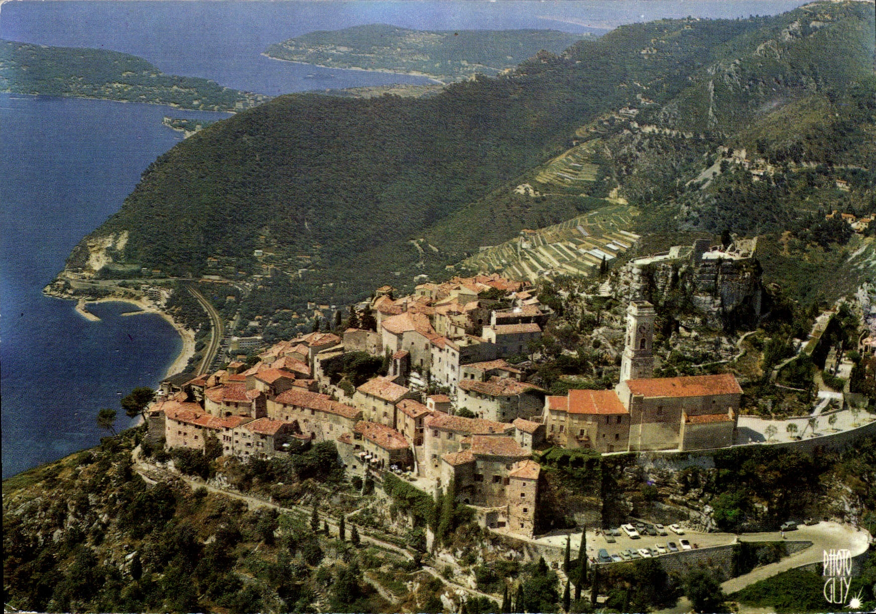 CPSM Eze Village Paysages de France Alpes Maritimes Vue aerienne Le Littoral avec le Cap Ferrat Vill