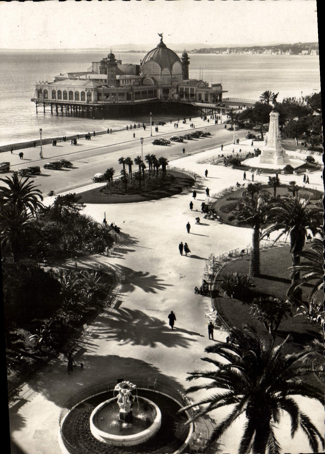 CPSM Nice La Cote d'Azur Un coin des Jardins Albert Ier