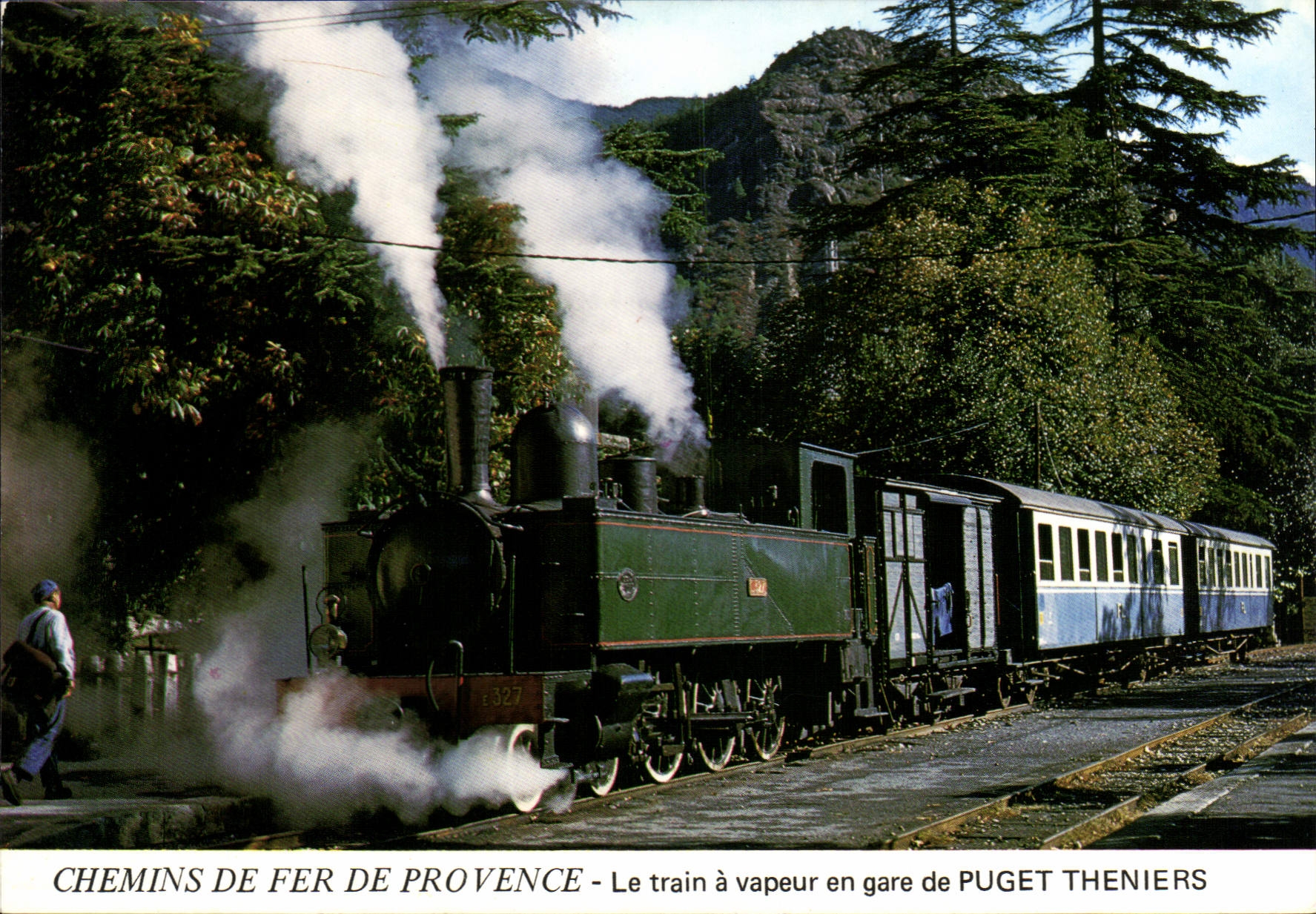 CPSM Chemin de Fer de Provence Le Train a vapeur en gare de Puget Theniers locomotive type 230T 1909