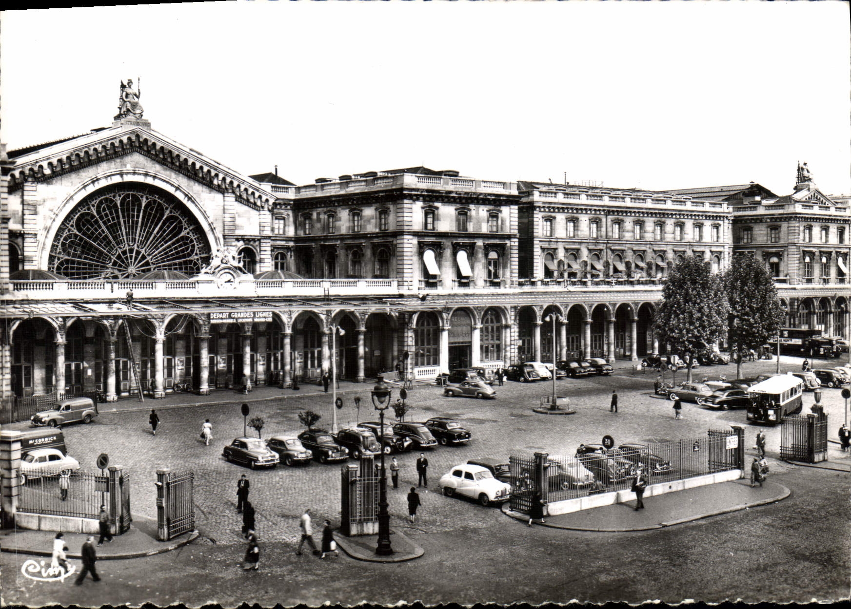 CPSM Paris Gare de L'Est Verdun