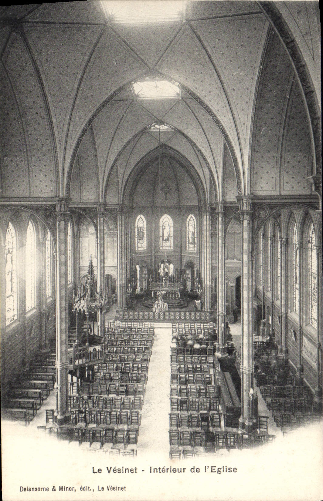 CPA Le Vesinet Interieur de l'Eglise