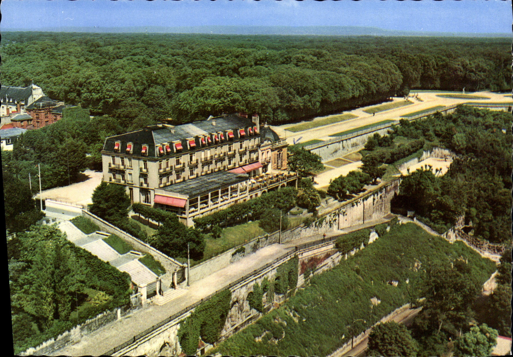 CPSM St Germain Laye (Yvelines) Pavillon Henri IV