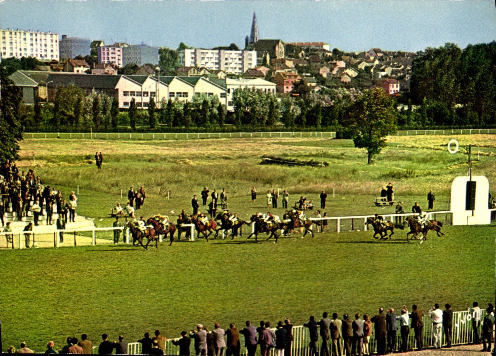 CPSM Maisons Laffitte (Yvelines) L'Hippodrome