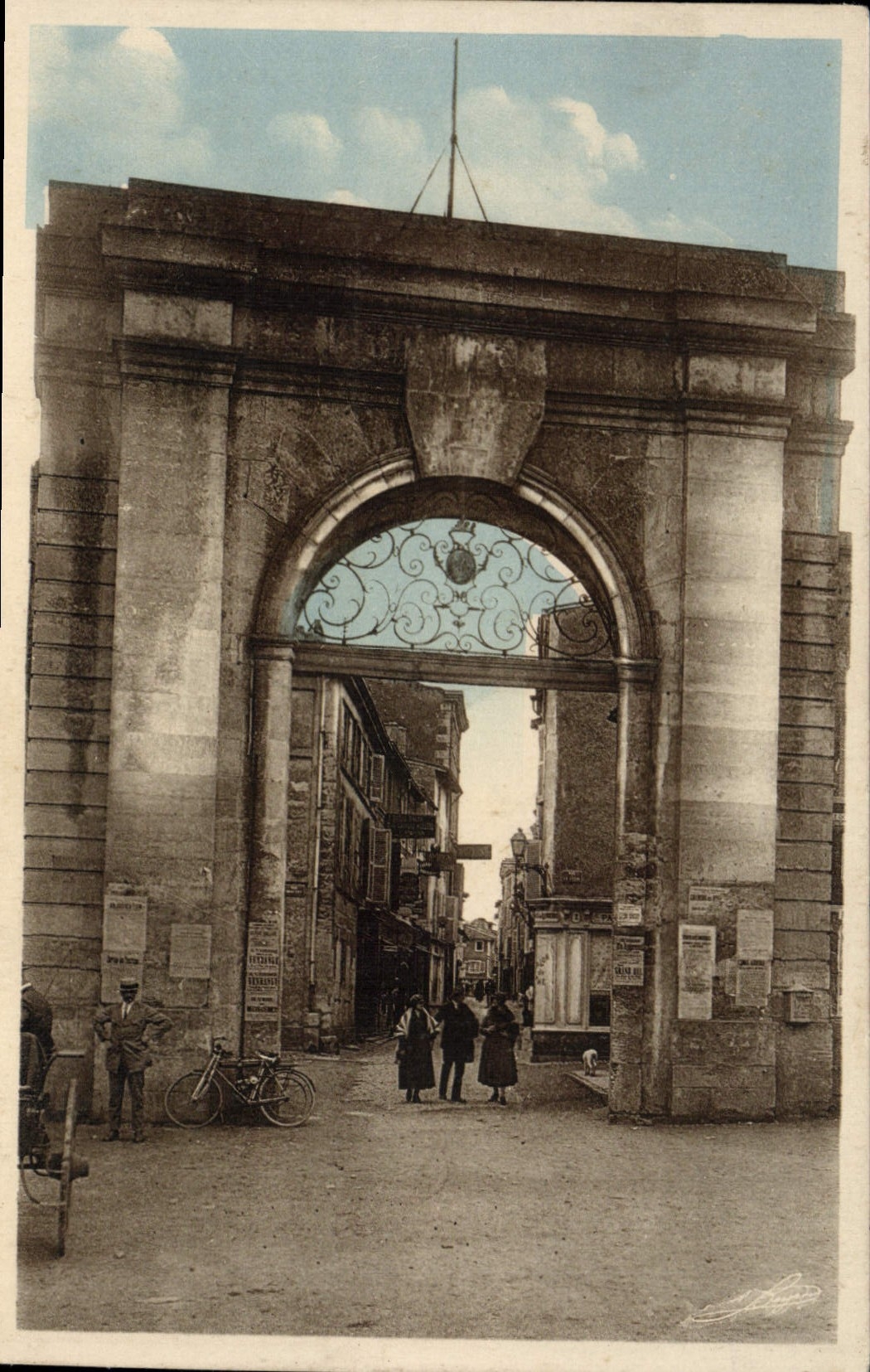 CPA Saint Maixent(Deux Sevres) Porte Chalons Rue Chalons